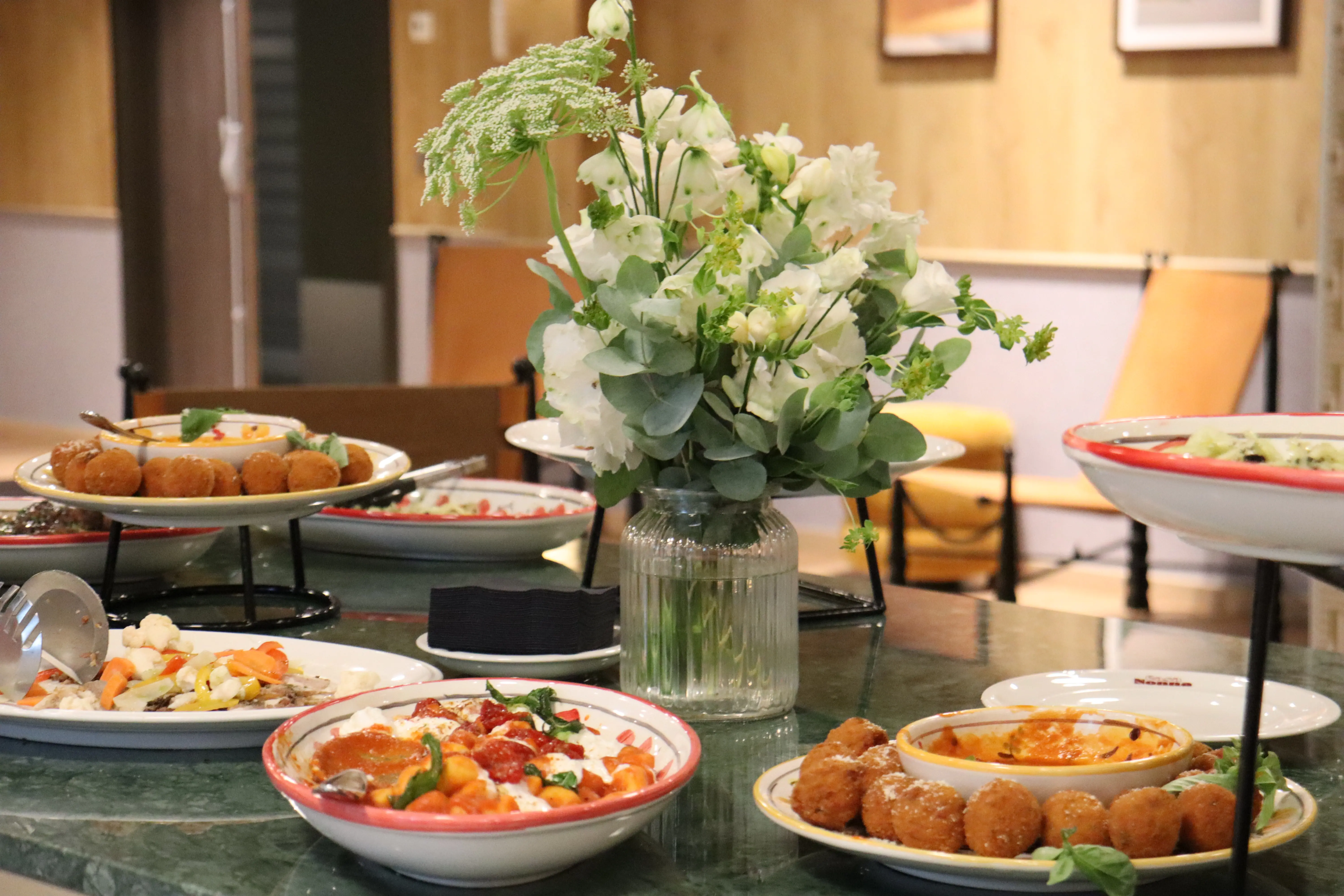Enjoy a gourmet moment and a gourmet moment at the Hotel Les Aiglons