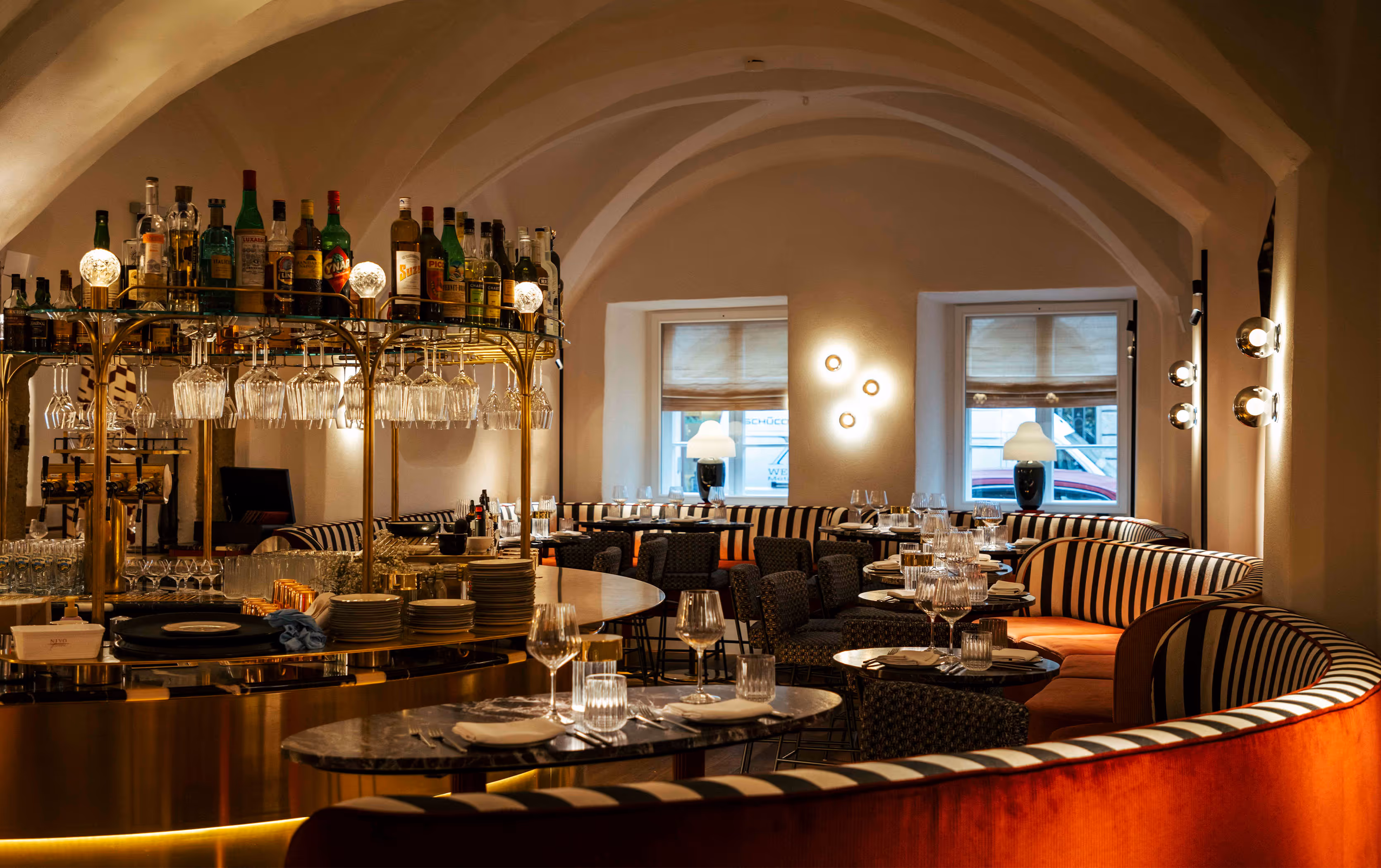 Innenansicht des Restaurants Schreiberei in München, gestaltet von Tasteful Concepts