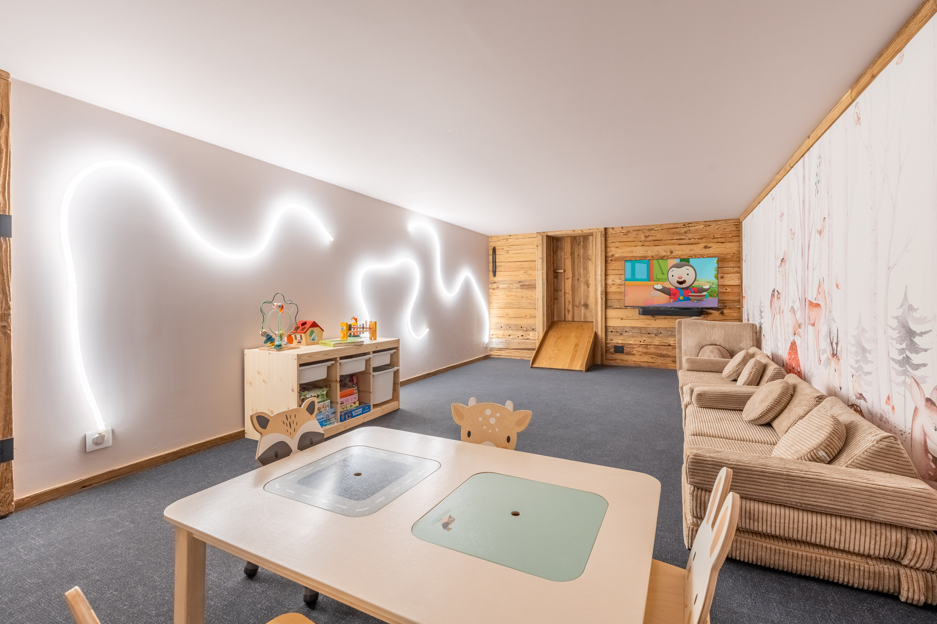 Salle de jeux enfants dans notre chalet de luxe à La Clusaz