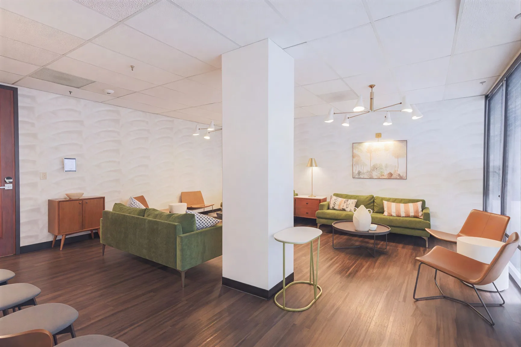 Warm counseling office in Addison, Texas for anxiety, trauma, burnout, grief, relationship, and EMDR-informed therapy.