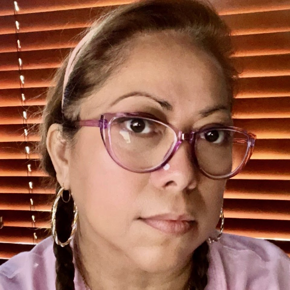 Silvia Hernandez Nuñez staff portrait photo