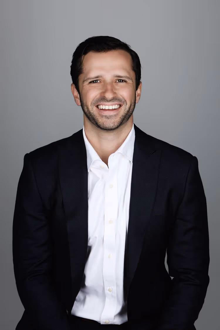 Dr. Matthew Mosquera at Lumin Health, delivering expert-led insurance covered ketamine therapy in Massachusetts