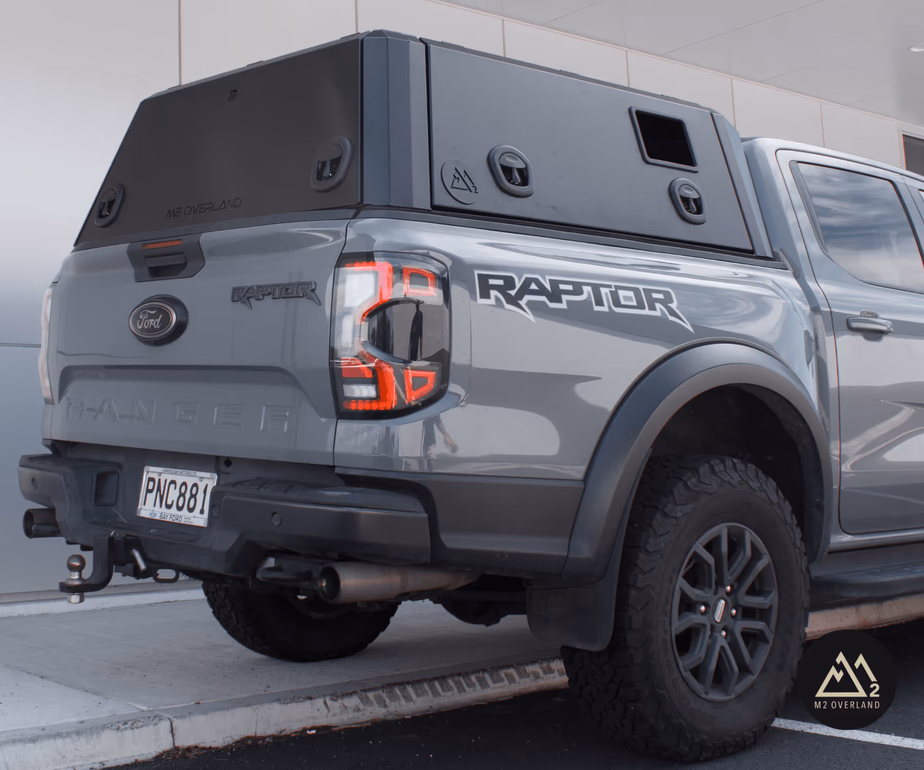 raptor with wellside canopy