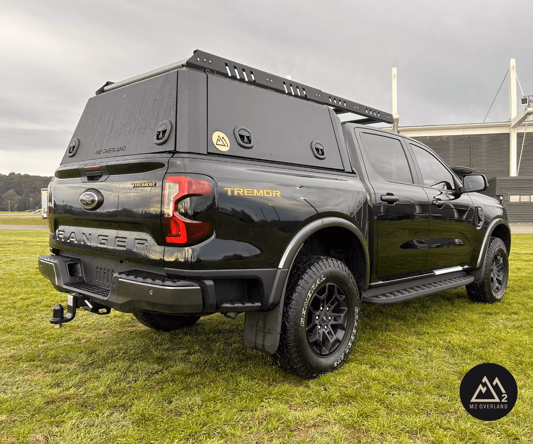 Ford Ranger with wellside canopy
