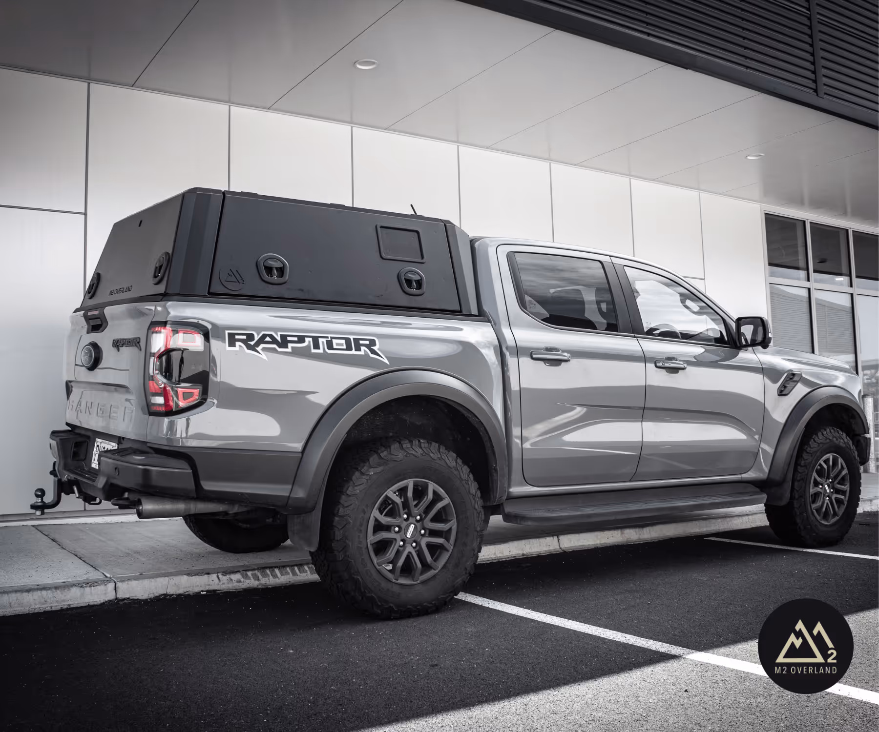 raptor with wellside canopy