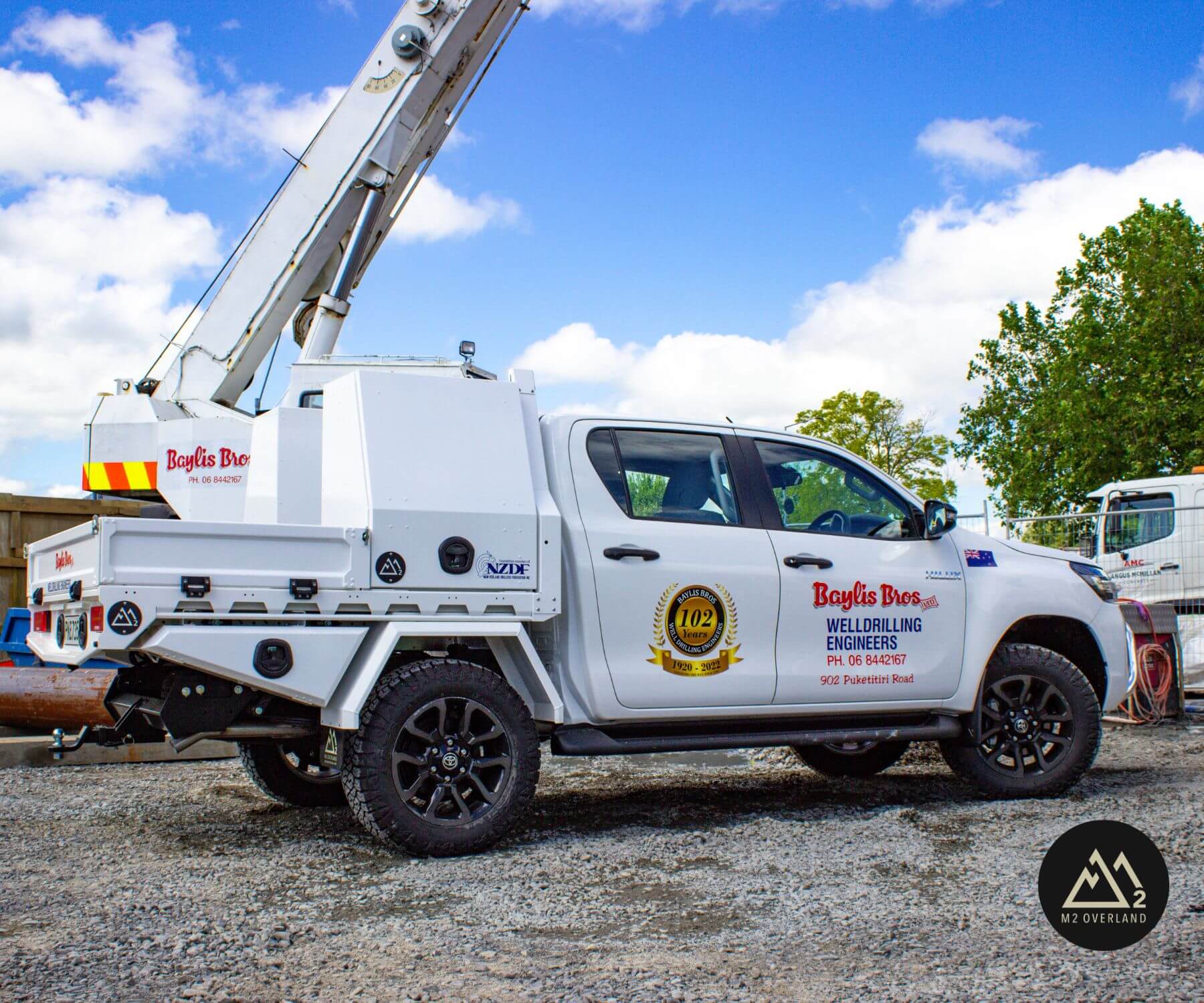 Mitsubishi Triton with  Tray & canopy system