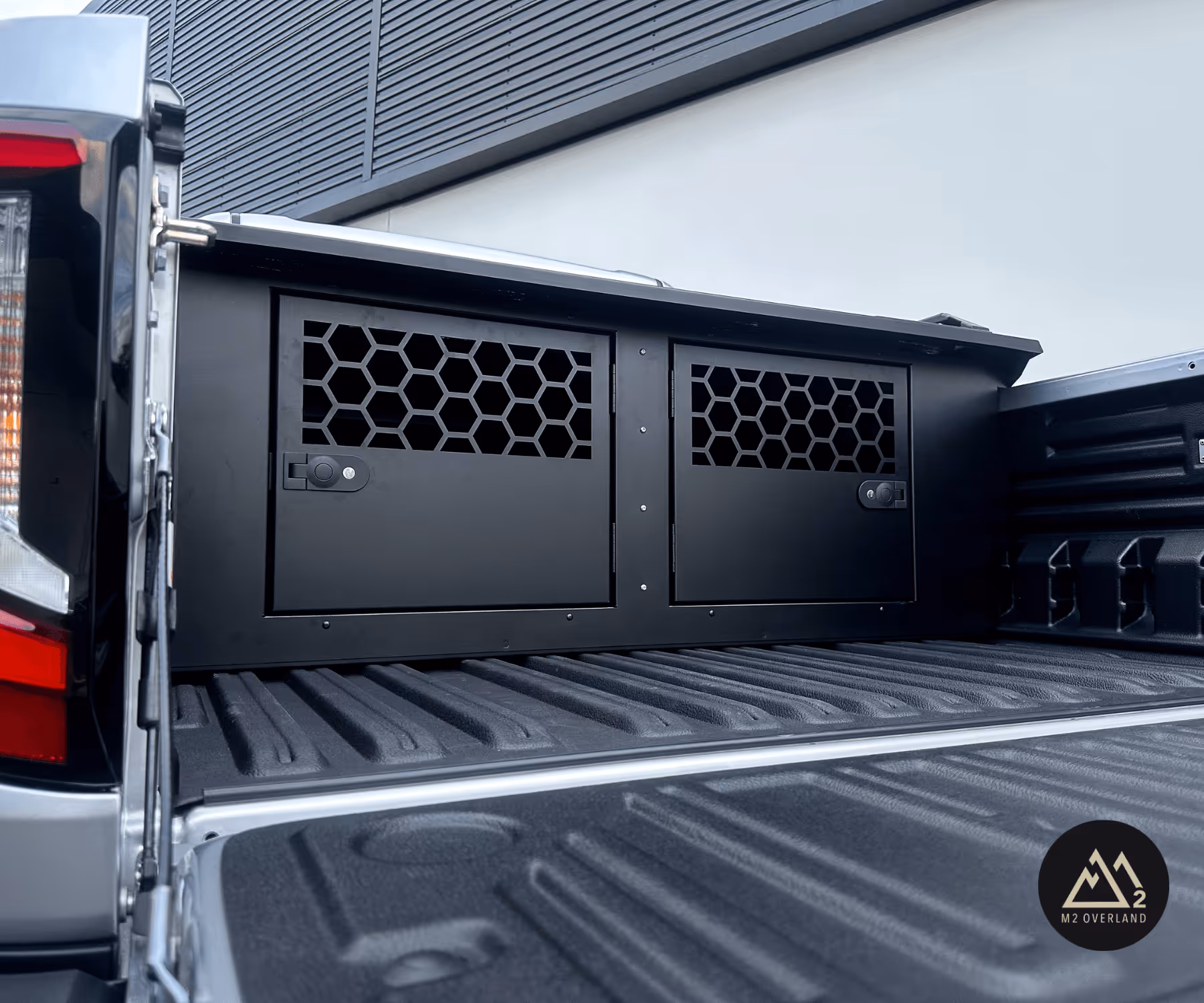 ute dog box system