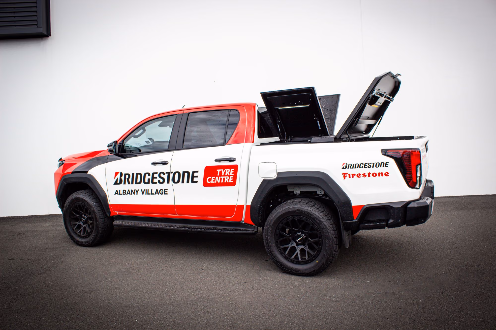 hilux with hard lid