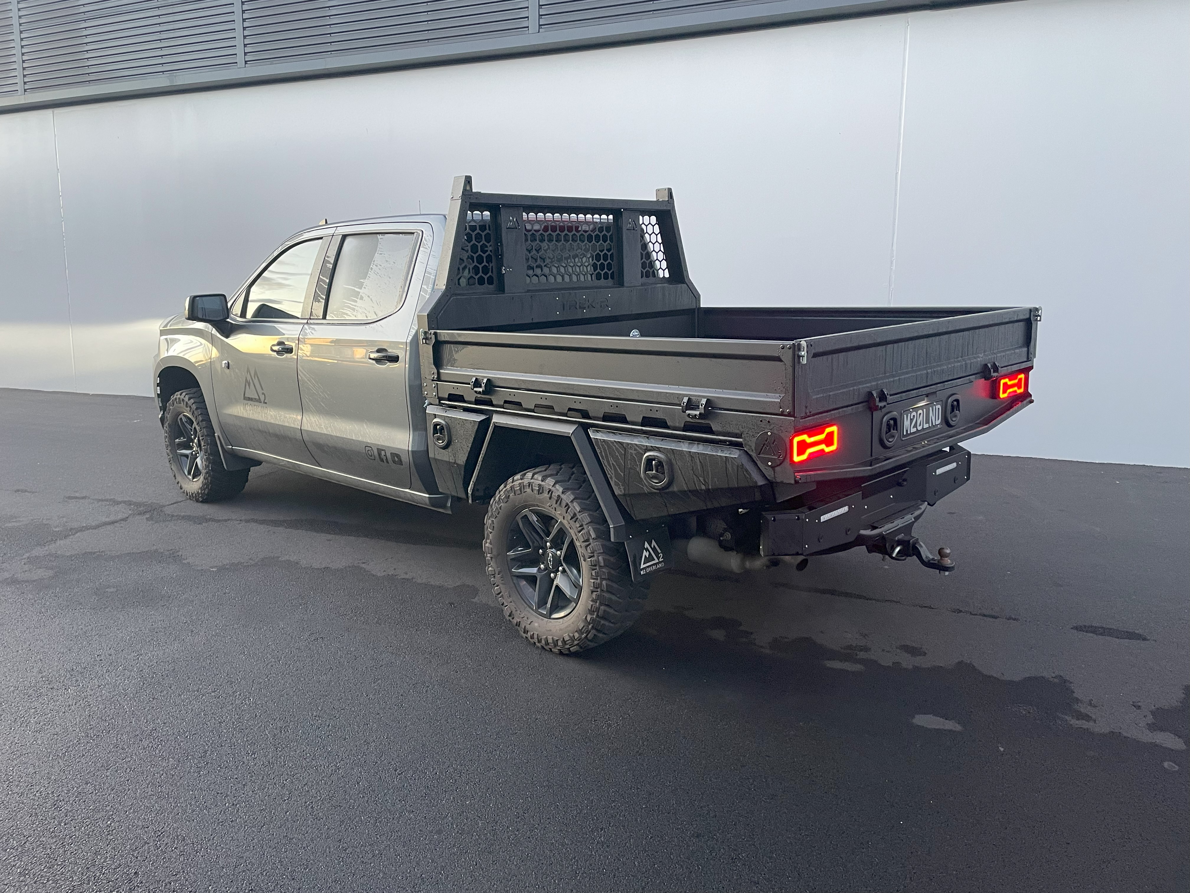 chev with just a tray
