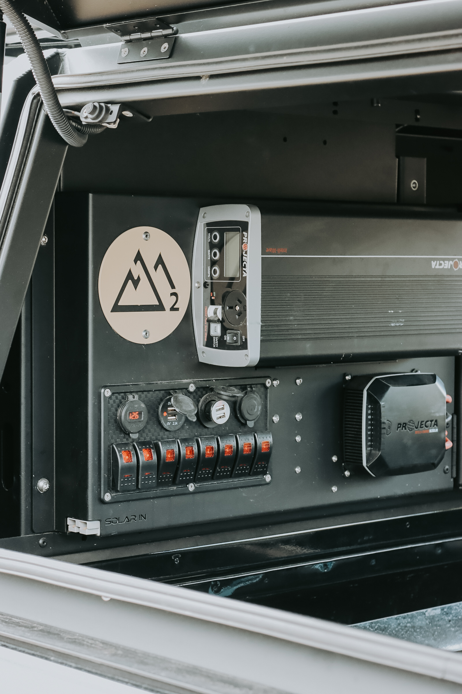 projecta electrical system in artemis wellside canopy