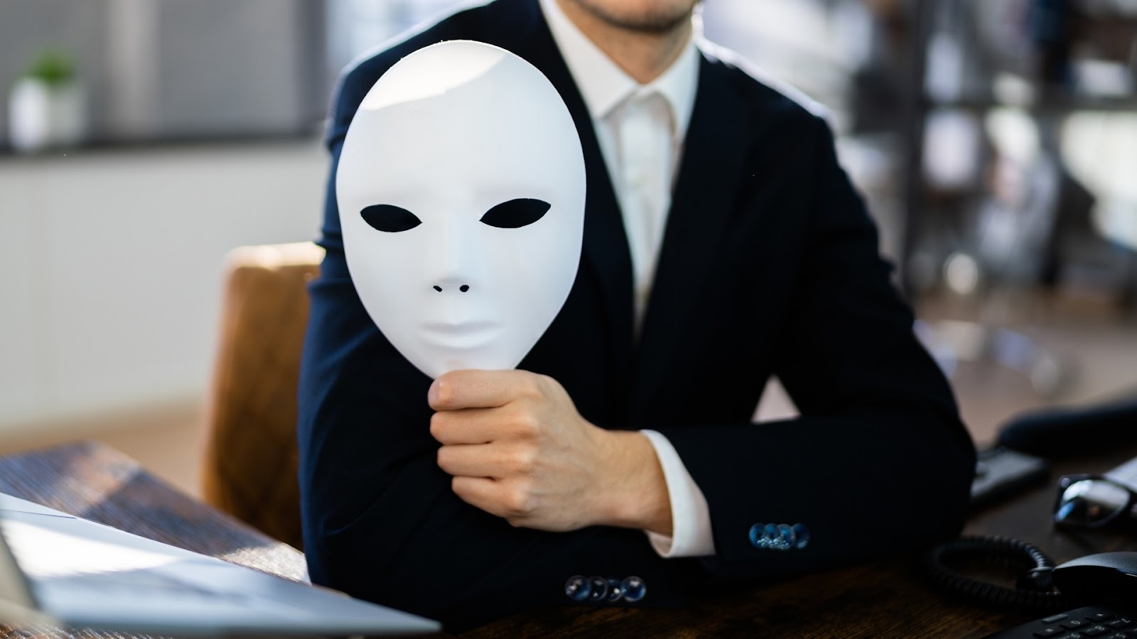 Spotting Fake Credence Calls or Messages