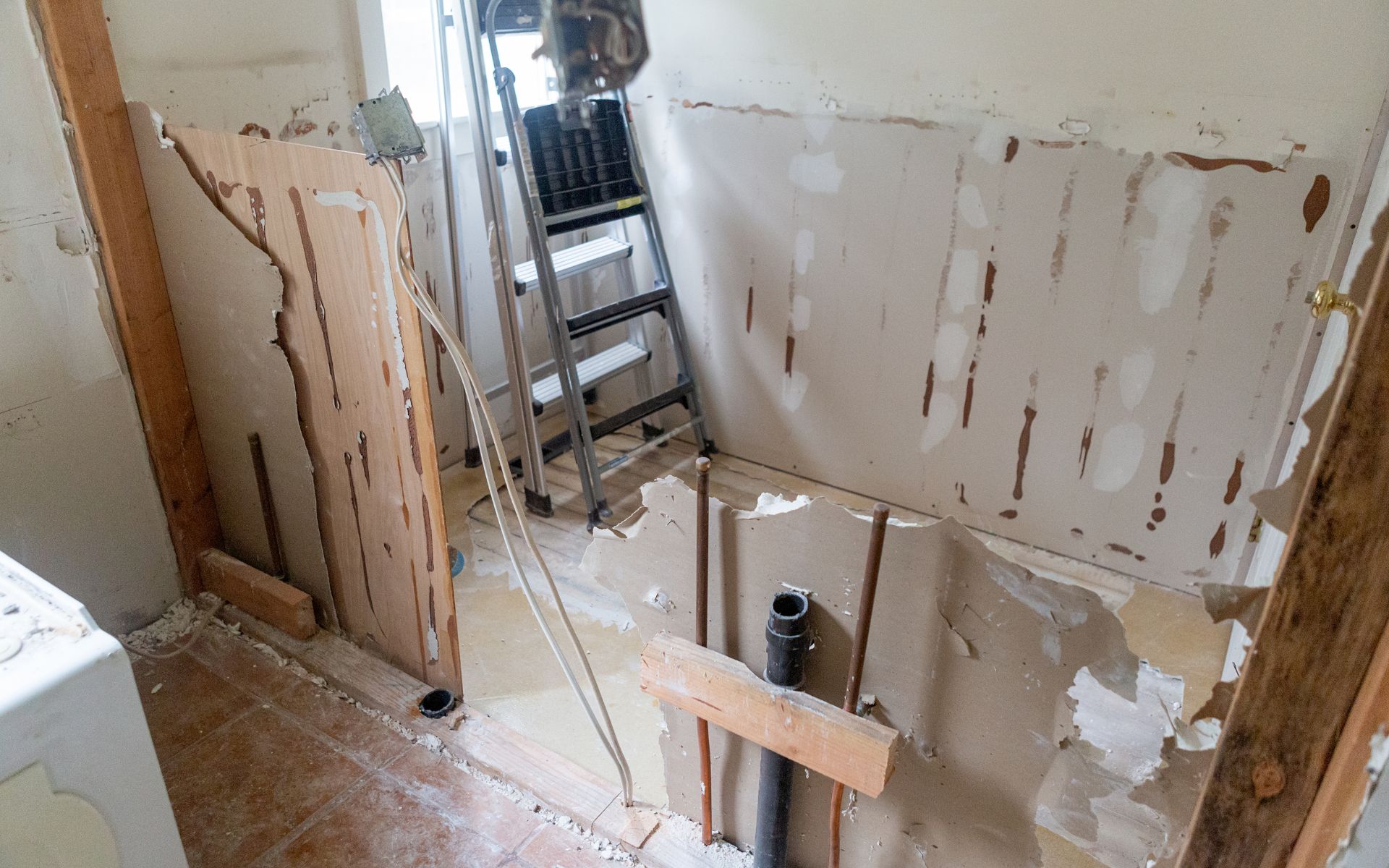 bathroom remodel demolition