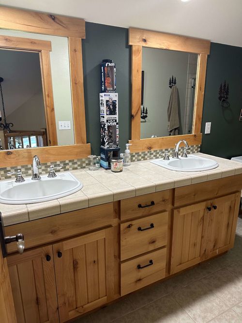 Rustic-Modern Bathroom Upgrade in Snohomish - A 2-Week Transformation