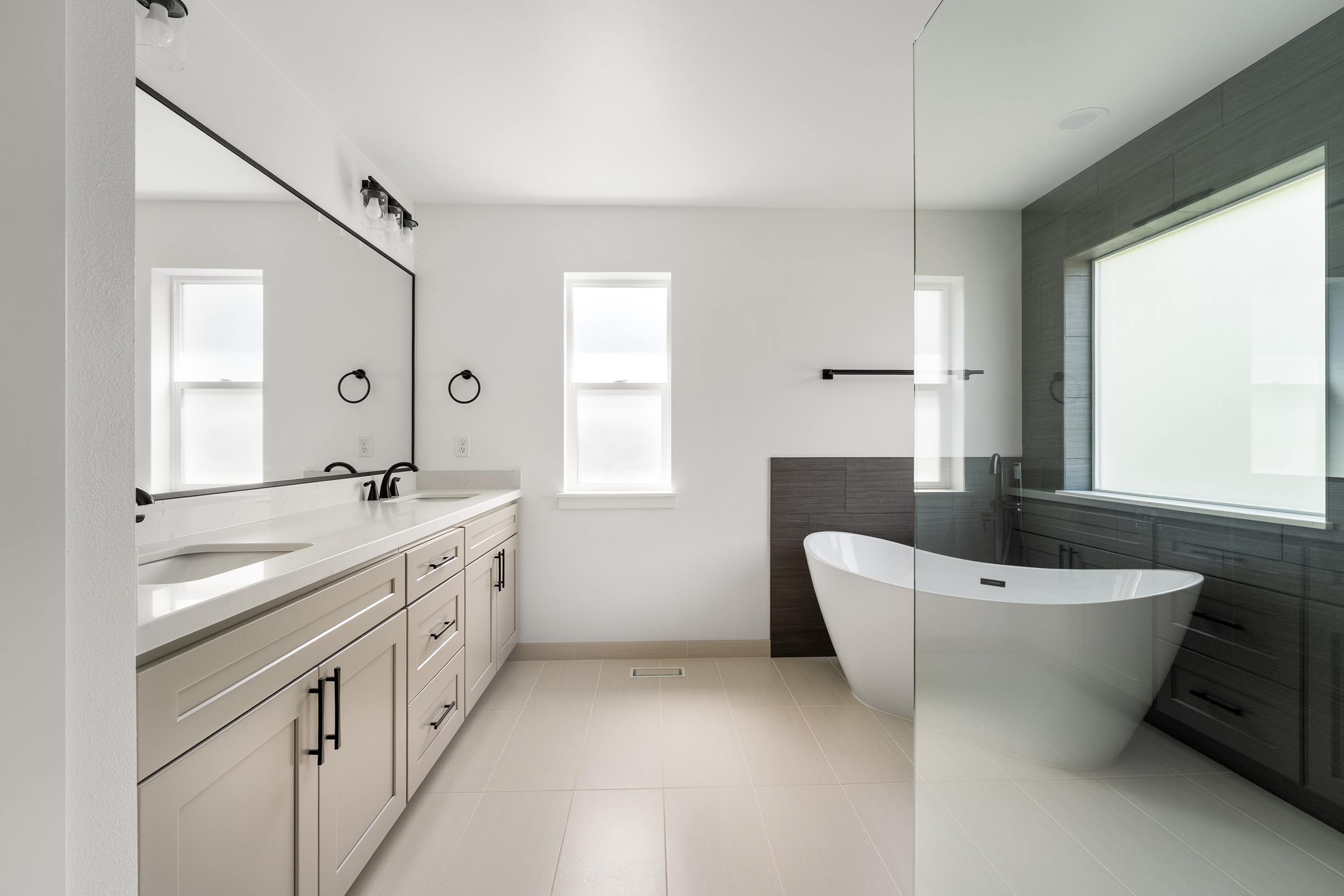 Elegant Bathroom Makeover – Kenmore