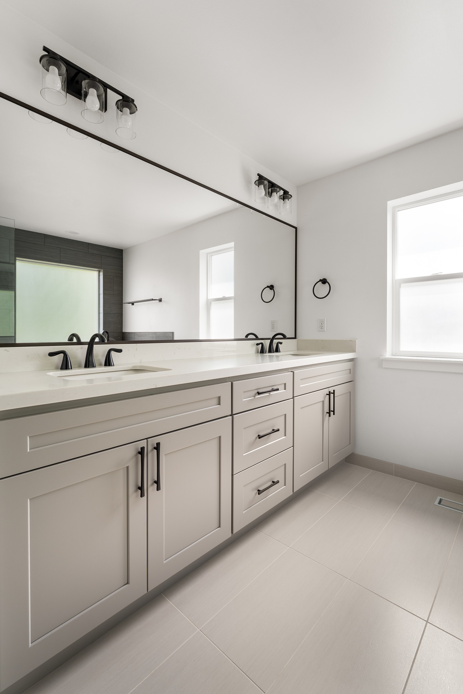 Elegant Bathroom Makeover – Kenmore