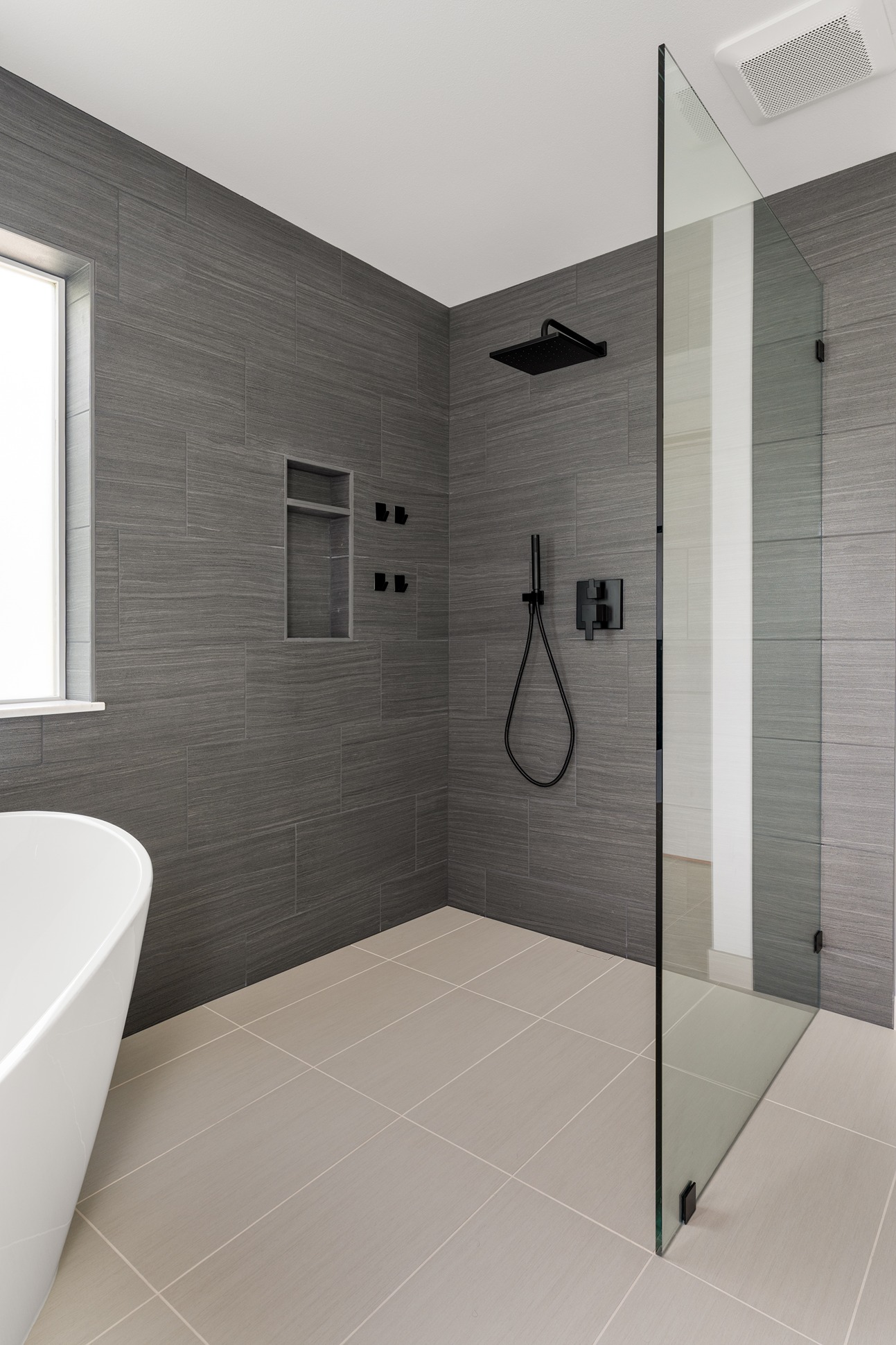 Elegant Bathroom Makeover – Kenmore