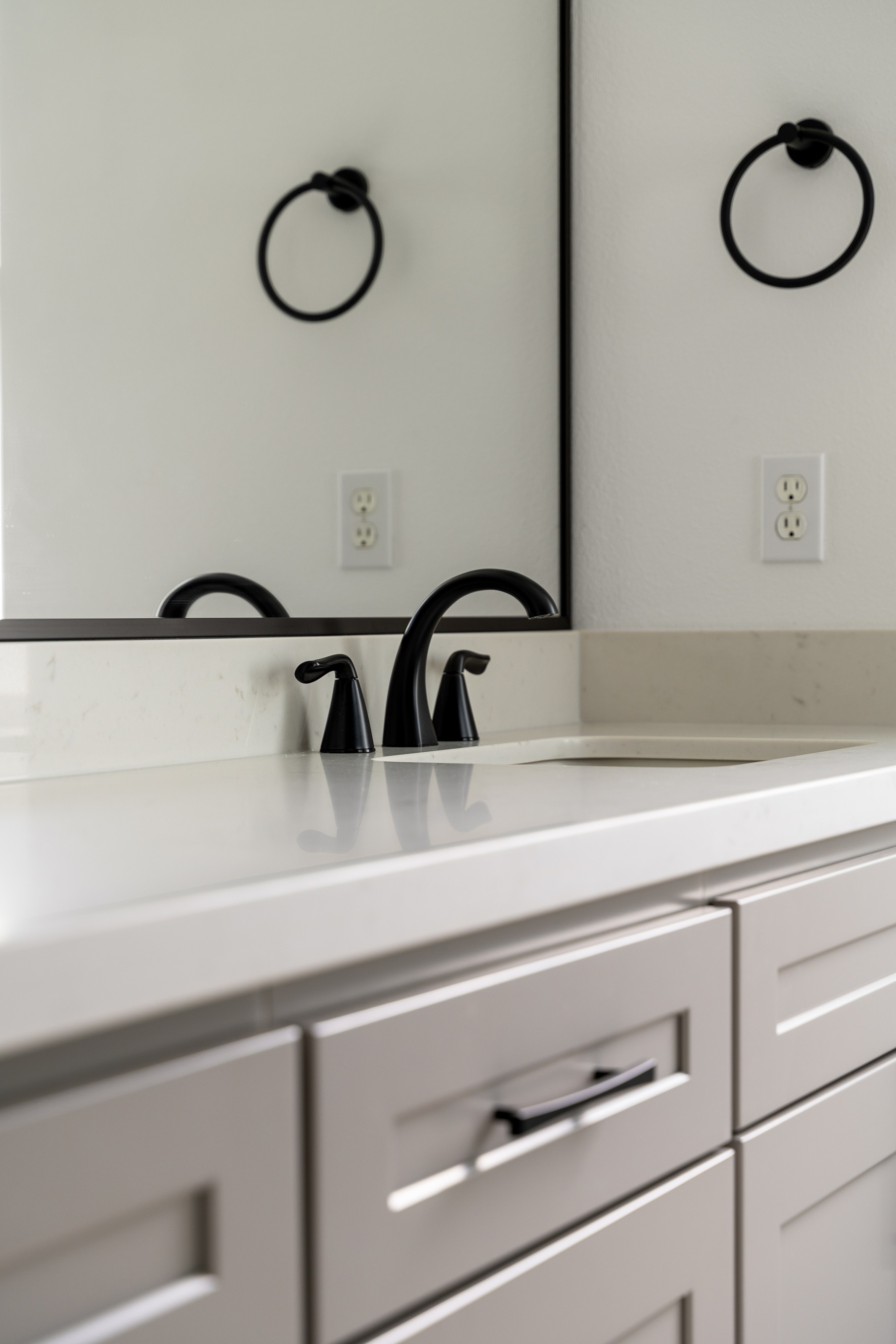 Elegant Bathroom Makeover – Kenmore