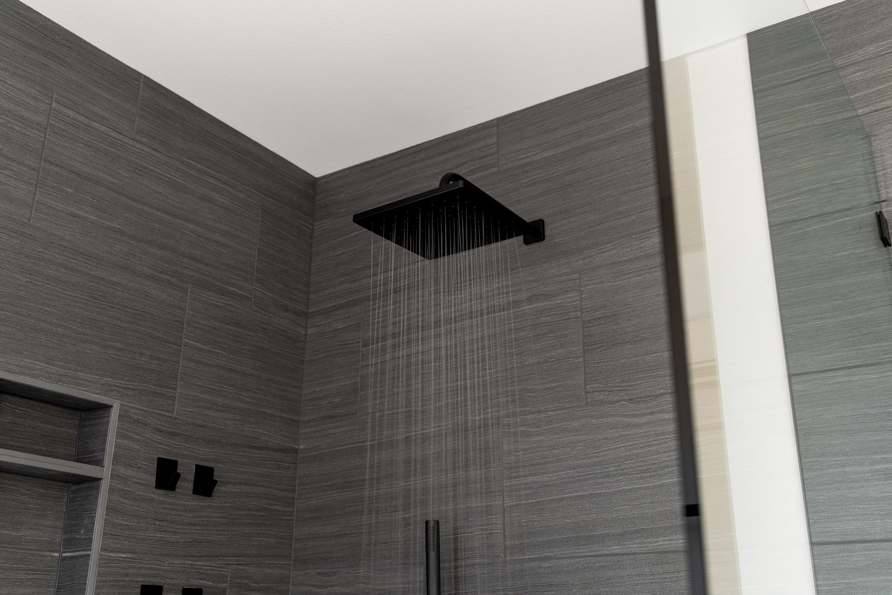 Elegant Bathroom Makeover – Kenmore