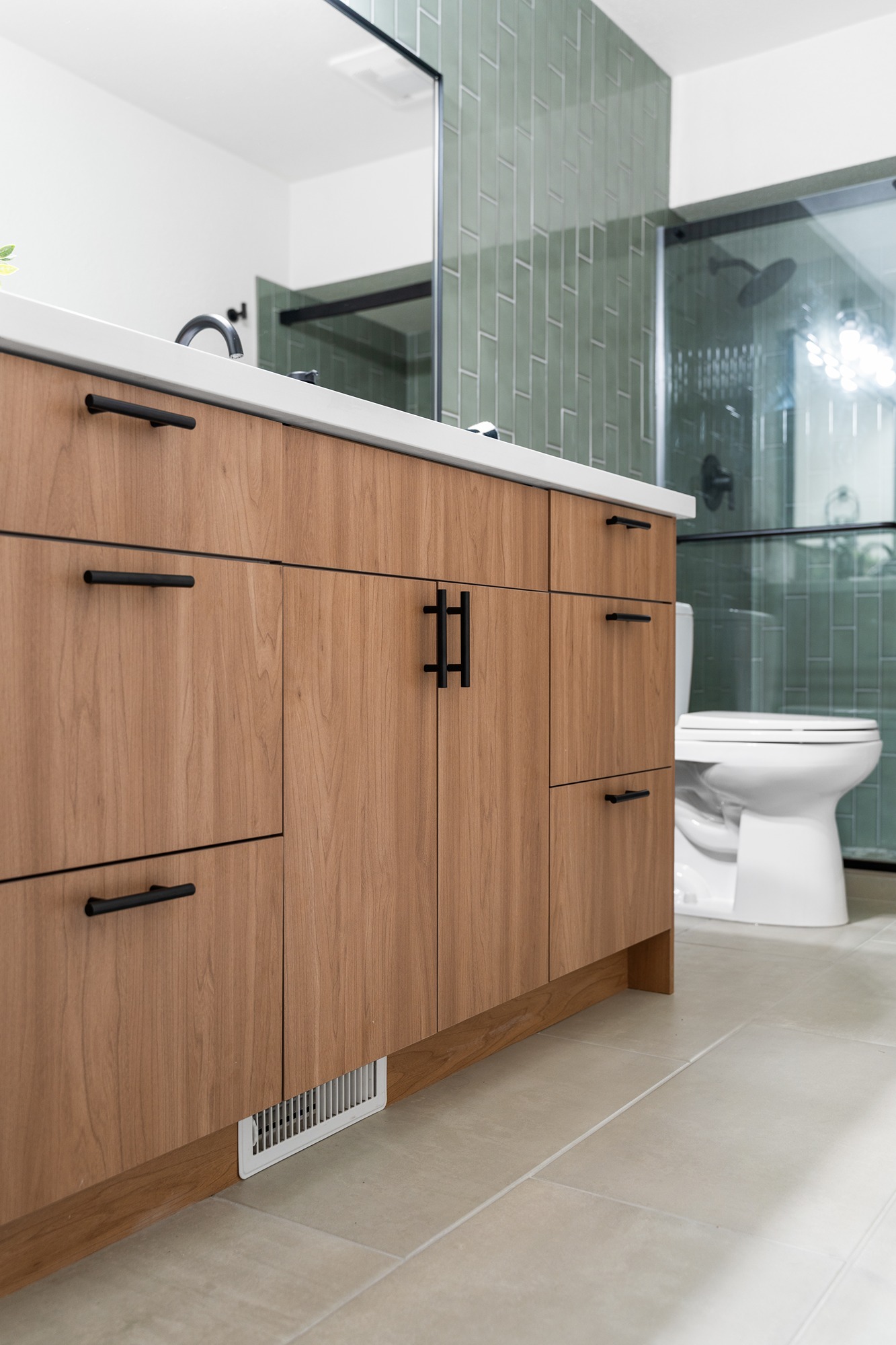 High-End Bathroom Update – Mill Creek 