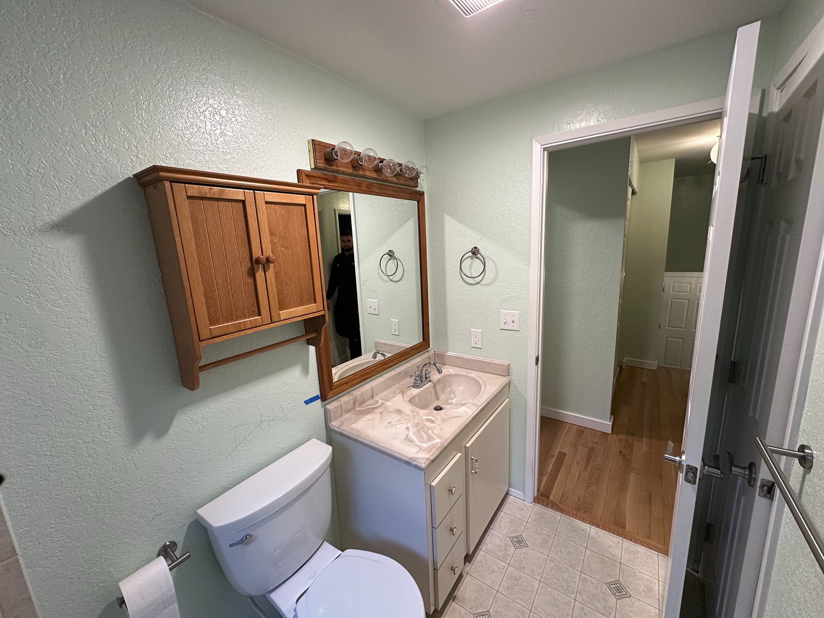 Contemporary Bathroom Project – Woodinville Before