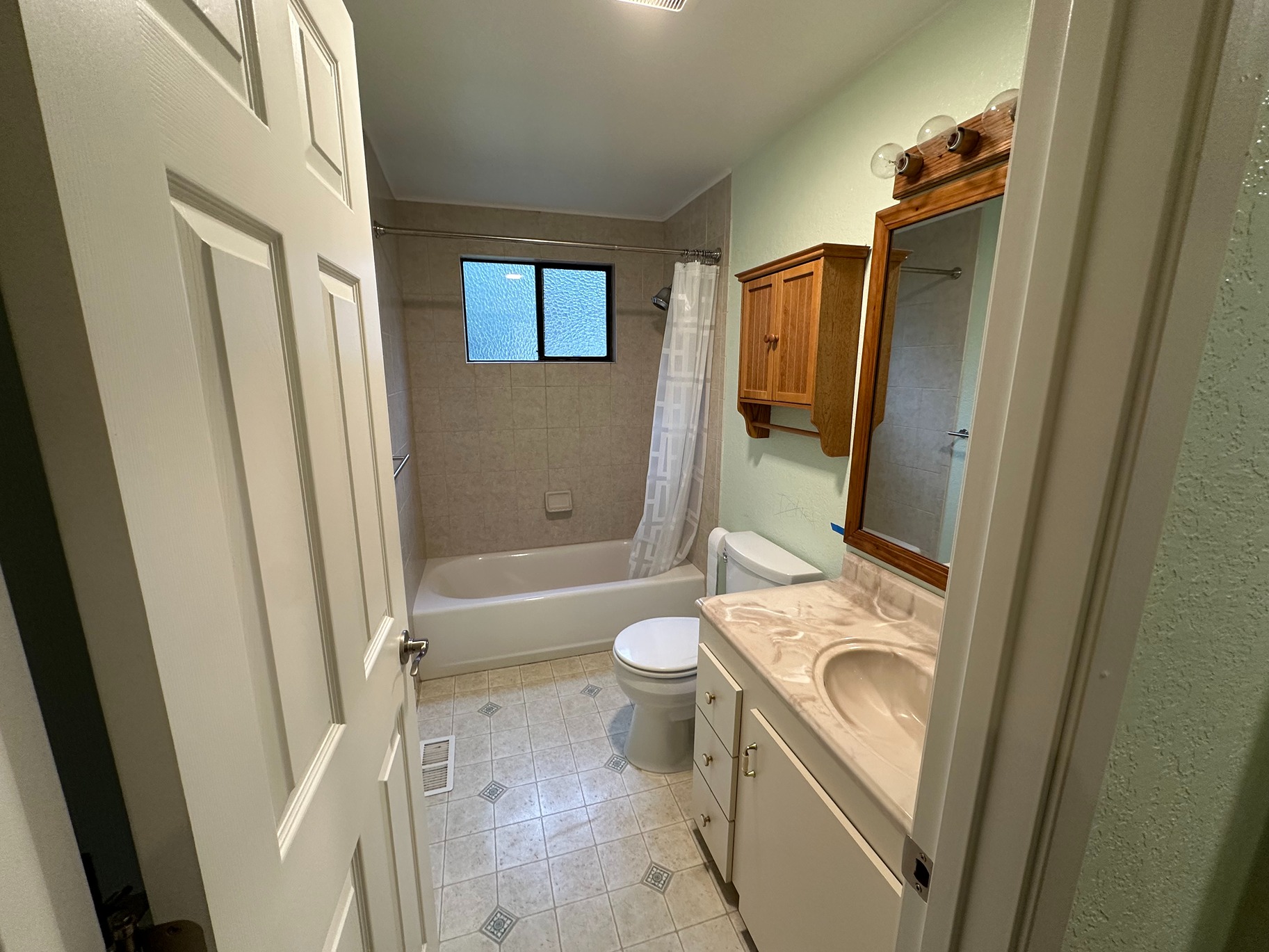 Contemporary Bathroom Project – Woodinville Before