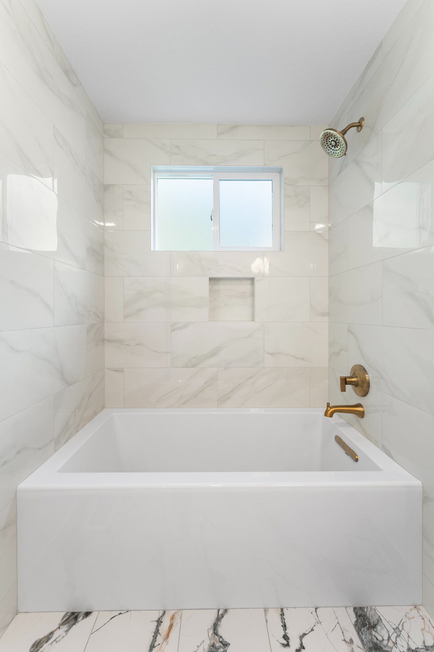 Contemporary Bathroom Project – Woodinville After