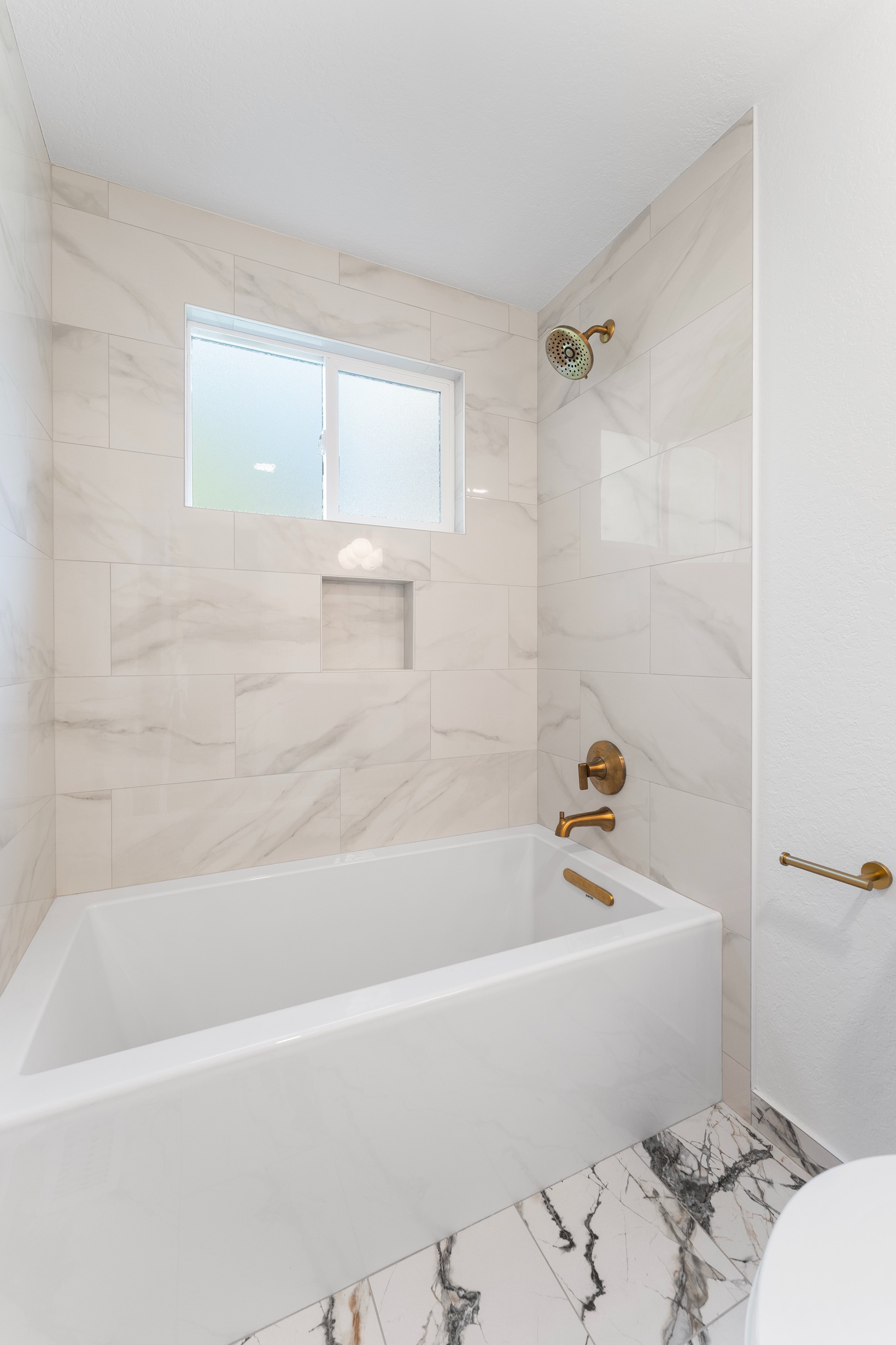 Contemporary Bathroom Project – Woodinville After
