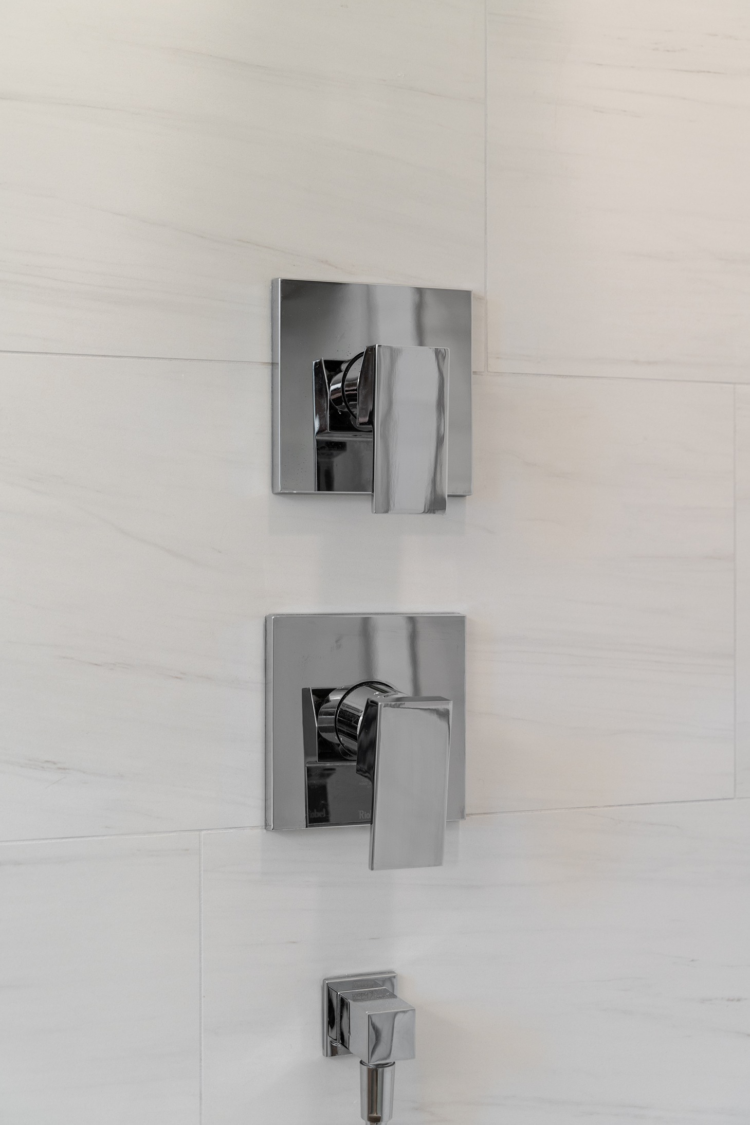 Modern Bathroom Transformation – Kenmore After
