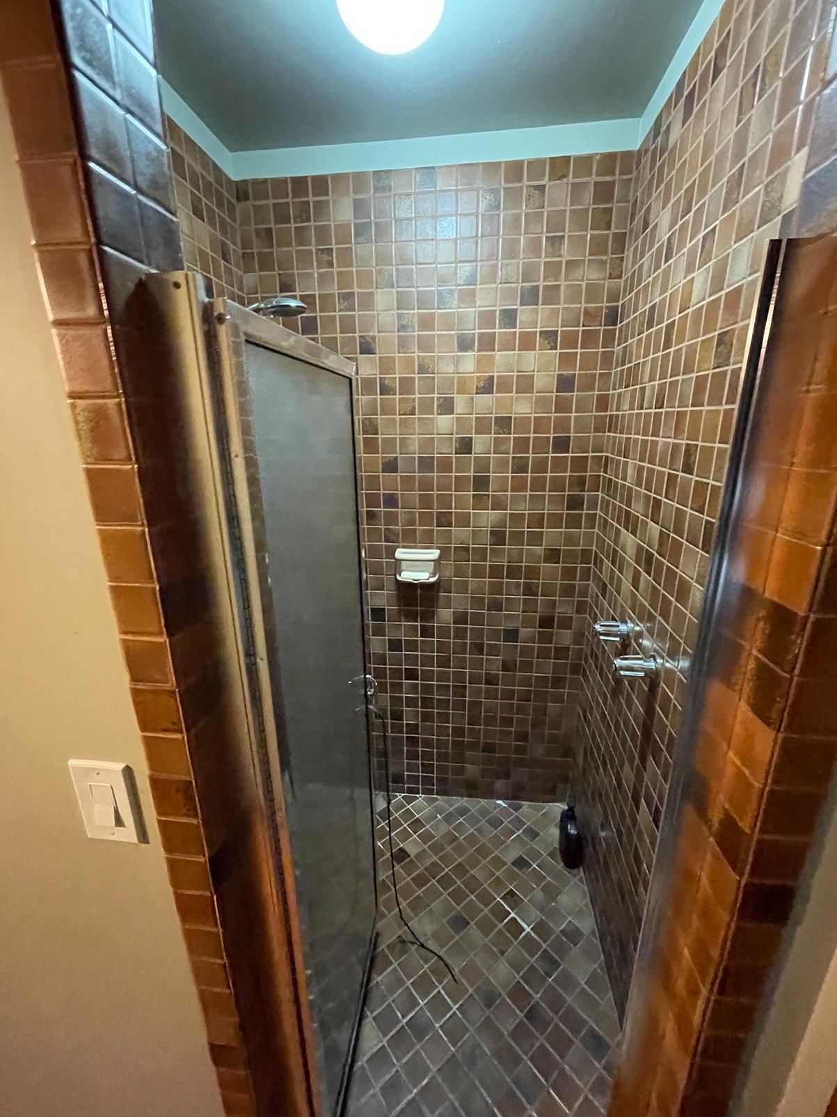 Full Revamp of a Bellevue Bathroom Before