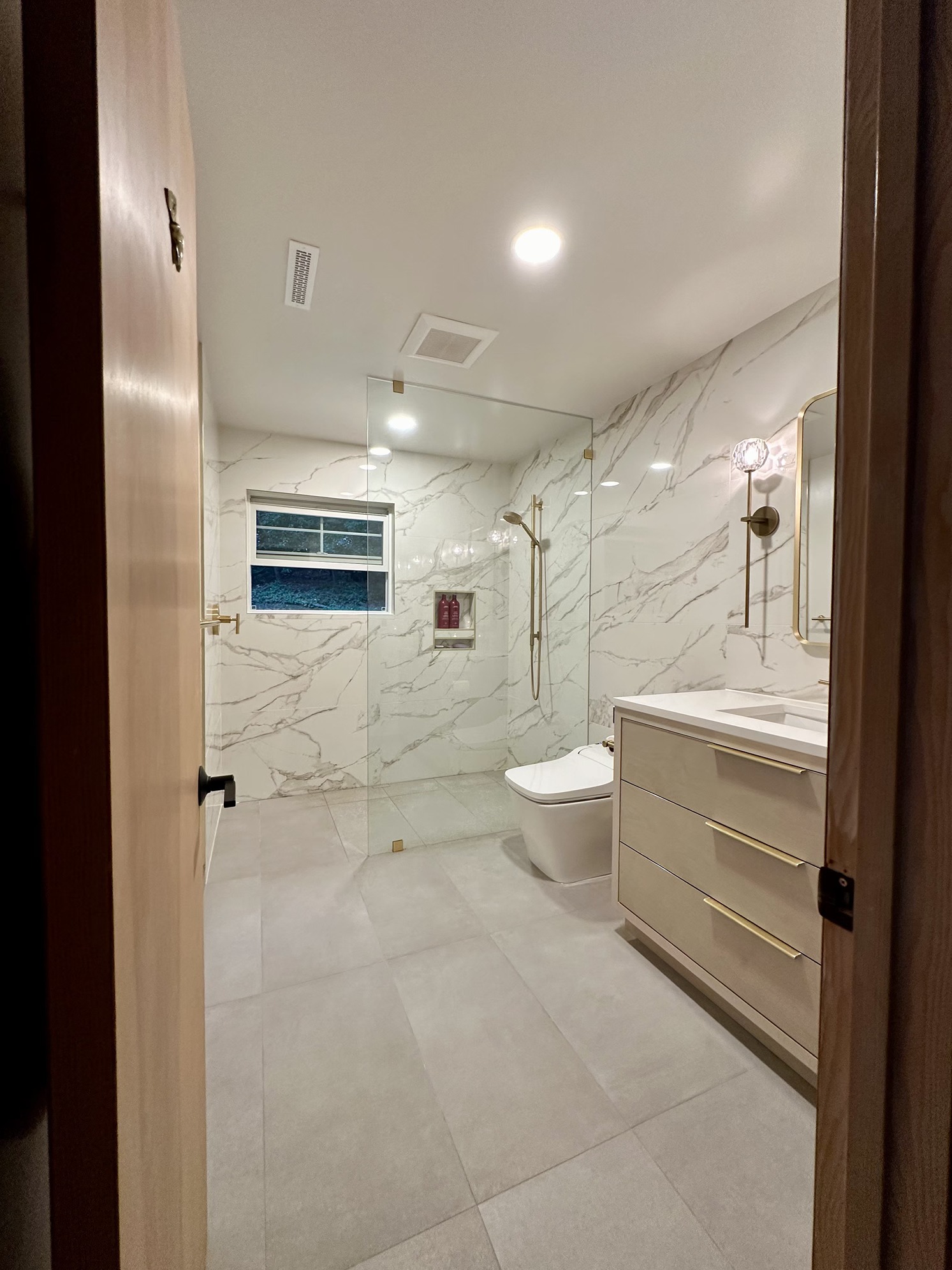Full Revamp of a Bellevue Bathroom After