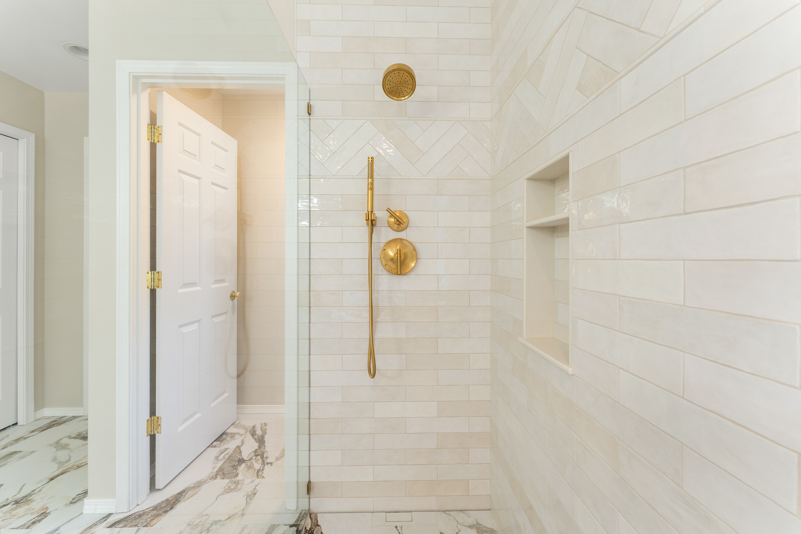 Woodinville Master Bath Remodel: Spa-Like Transformation After
