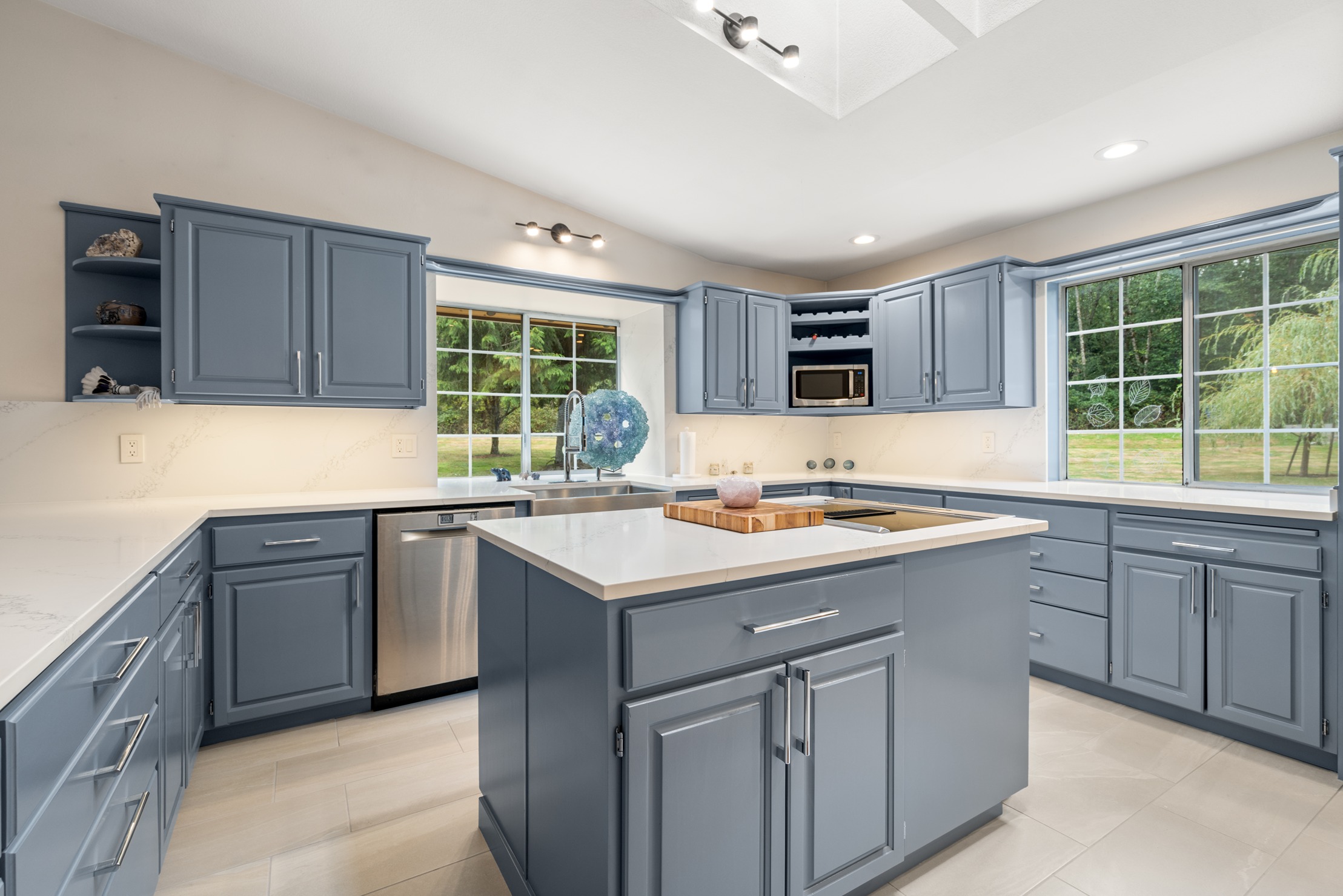 Bright & Modern Kitchen Remodel in Snohomish, WA