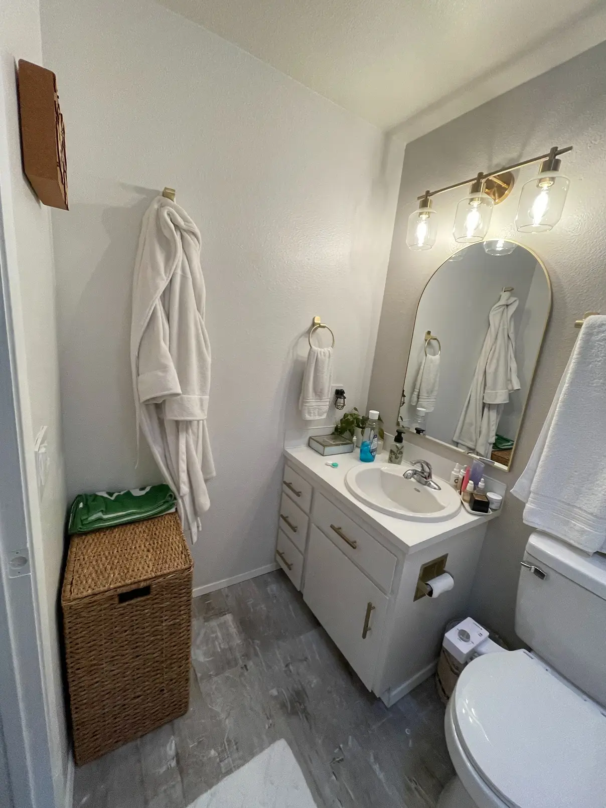 Guest Bath Transformation – Monroe Before