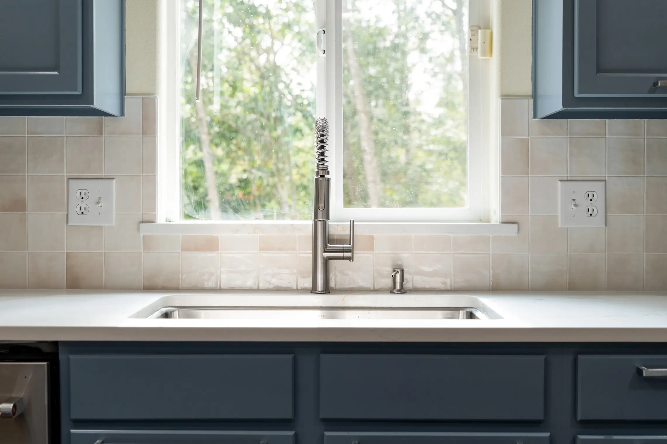 Bright Modern Kitchen Surface Update – Bothell After