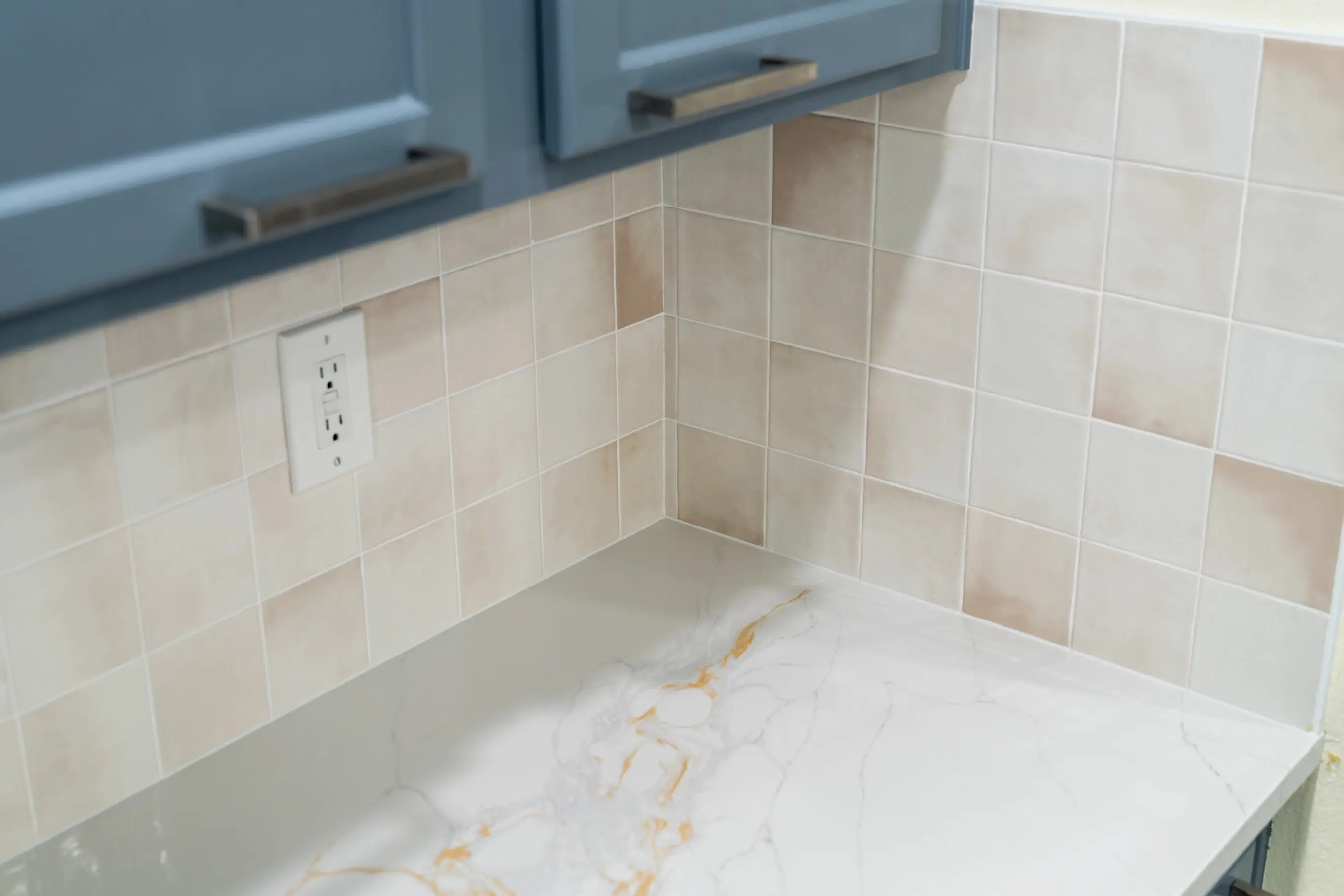 Bright Modern Kitchen Surface Update – Bothell After