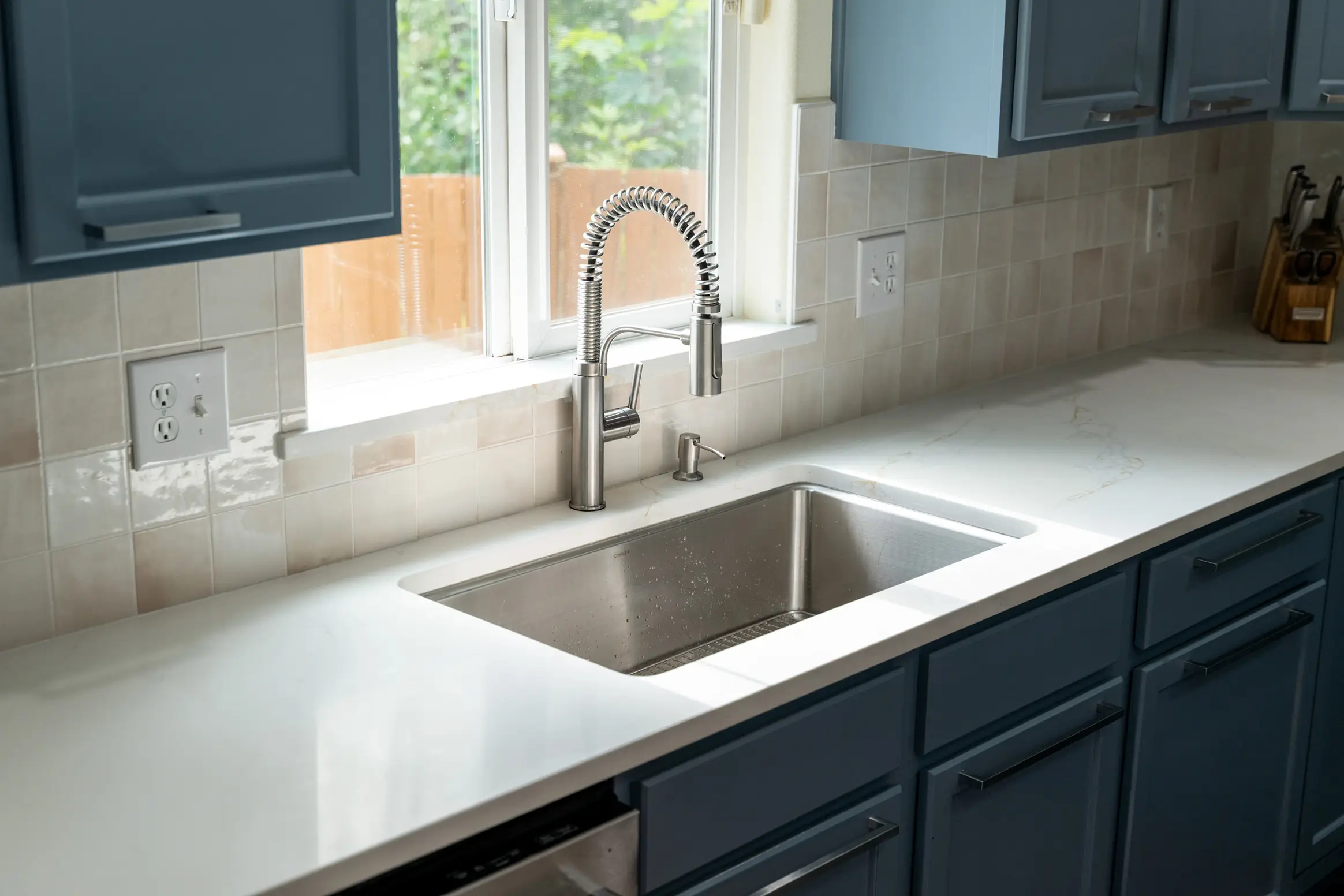 Bright Modern Kitchen Surface Update – Bothell After