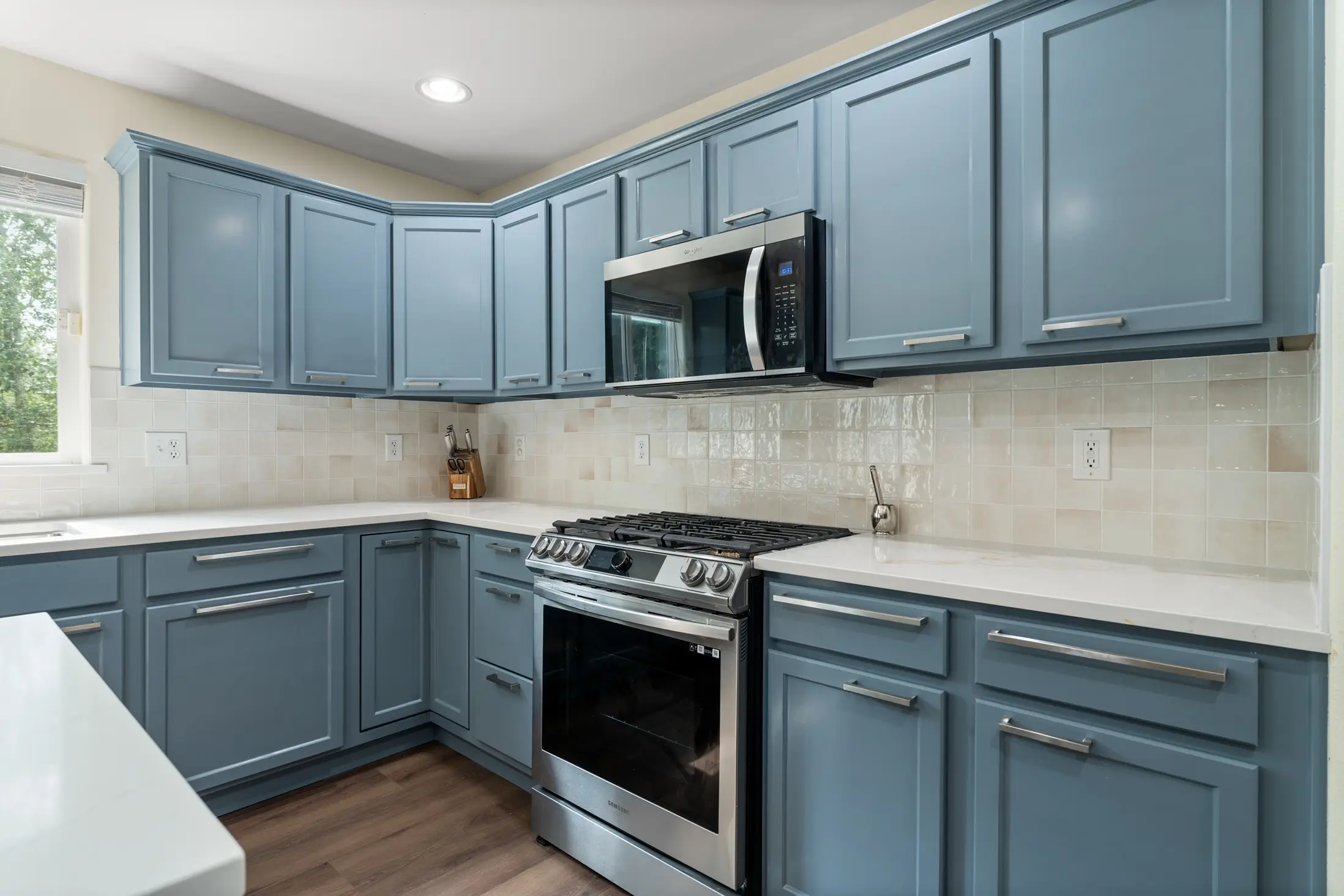 Bright Modern Kitchen Surface Update – Bothell After