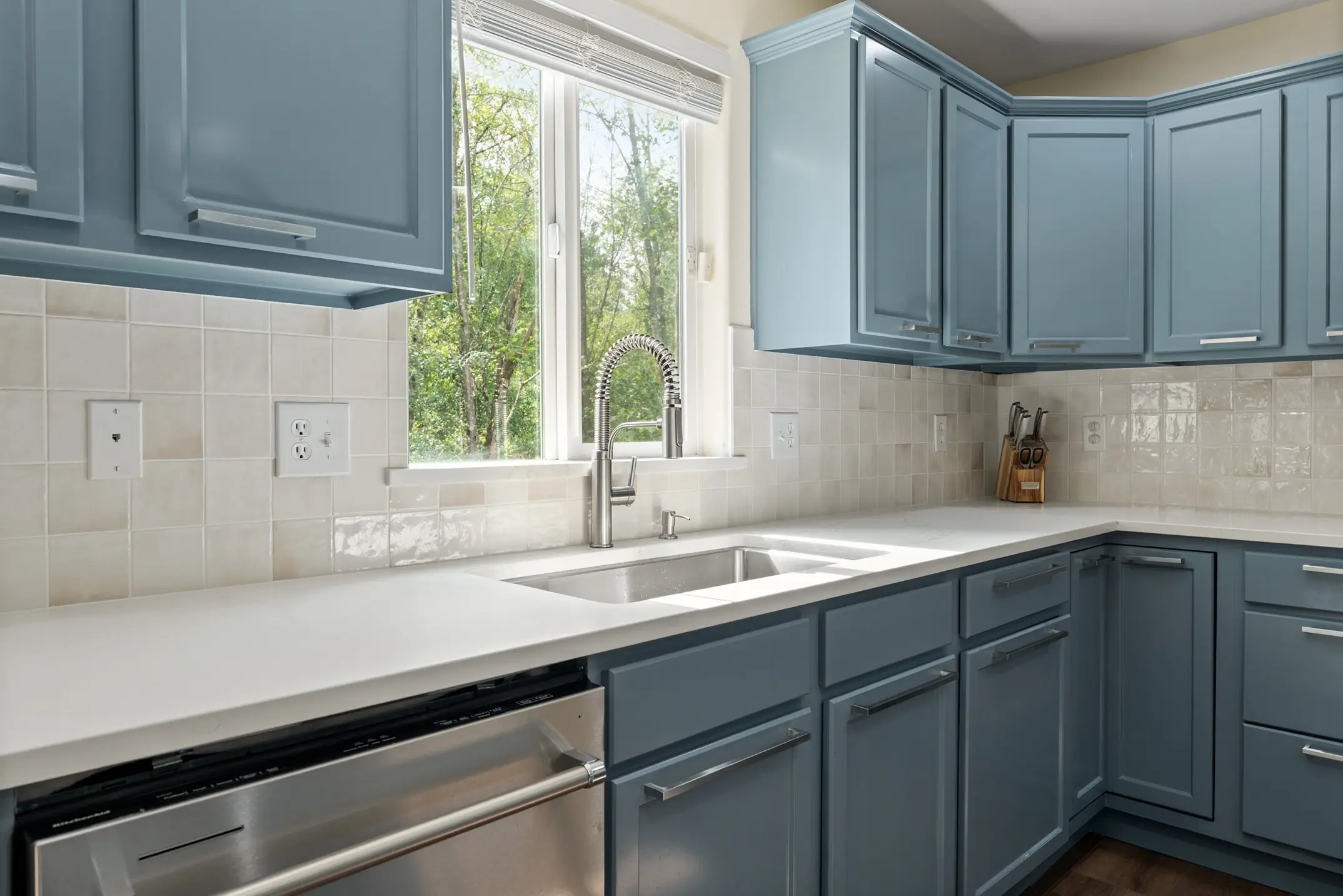 Bright Modern Kitchen Surface Update – Bothell After