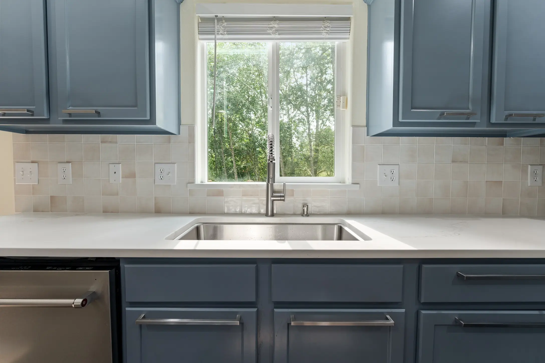 Bright Modern Kitchen Surface Update – Bothell After