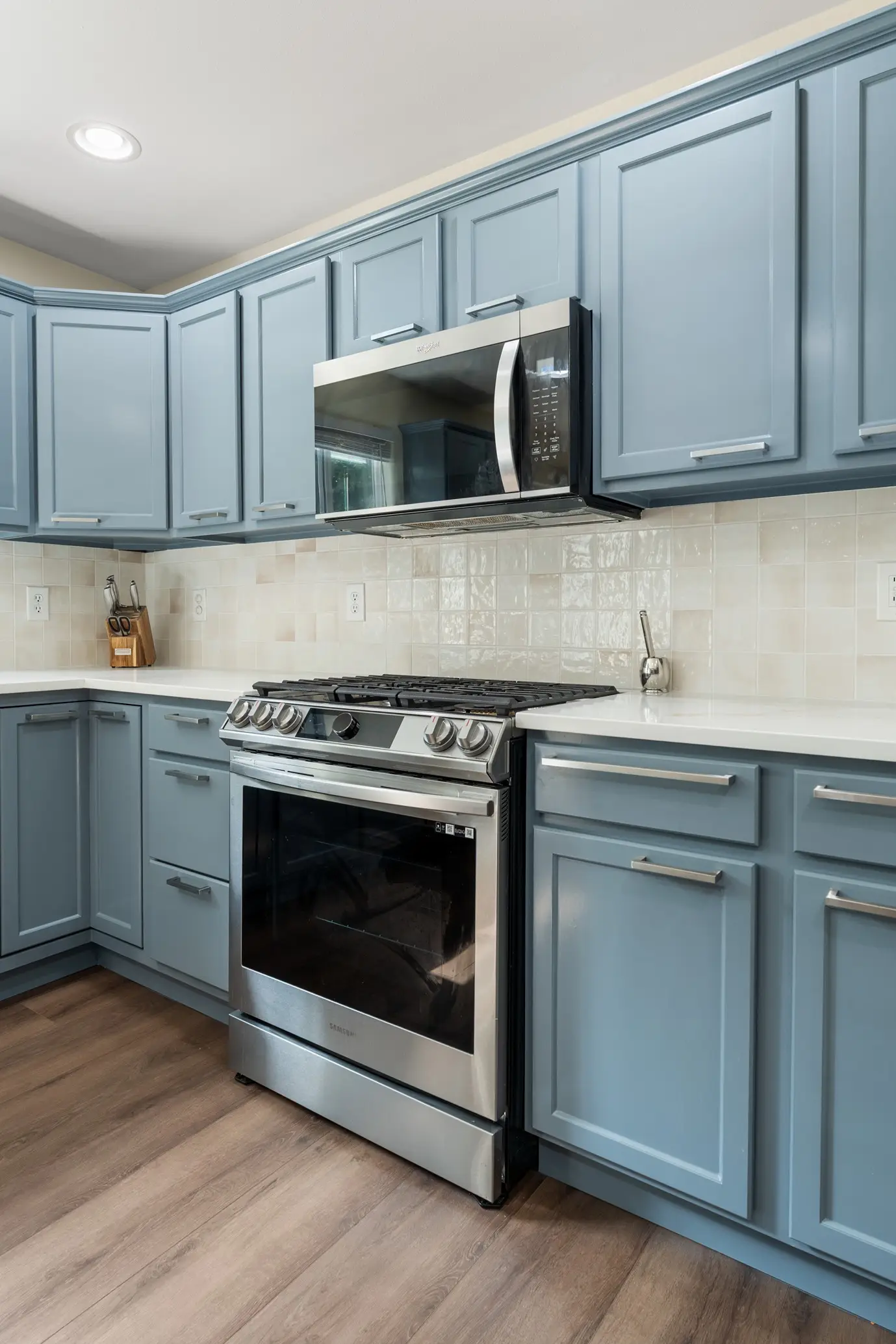 Bright Modern Kitchen Surface Update – Bothell After