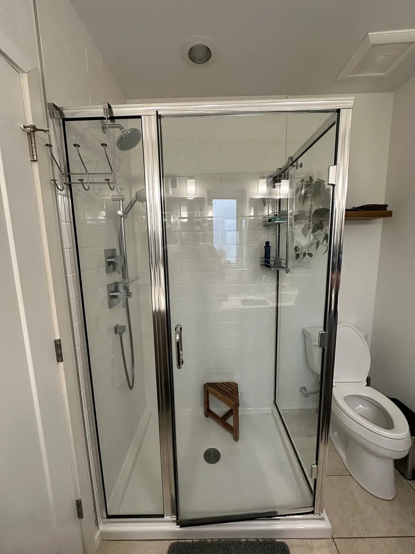 Spa-Like Bathroom Makeover – Kenmore Before 1