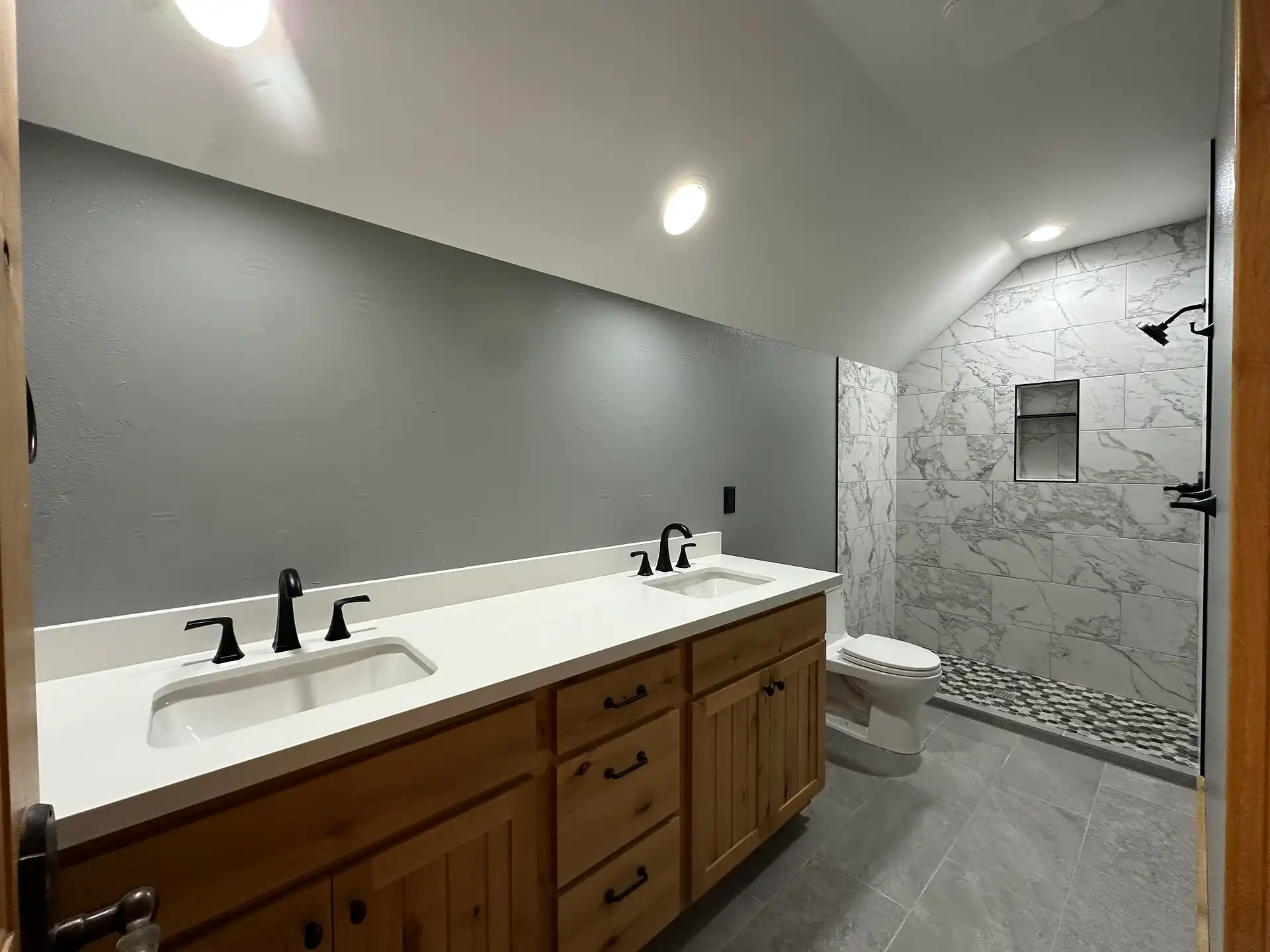 Rustic-Modern Bathroom Remodel in Snohomish - A 2-Week Transformation Process 