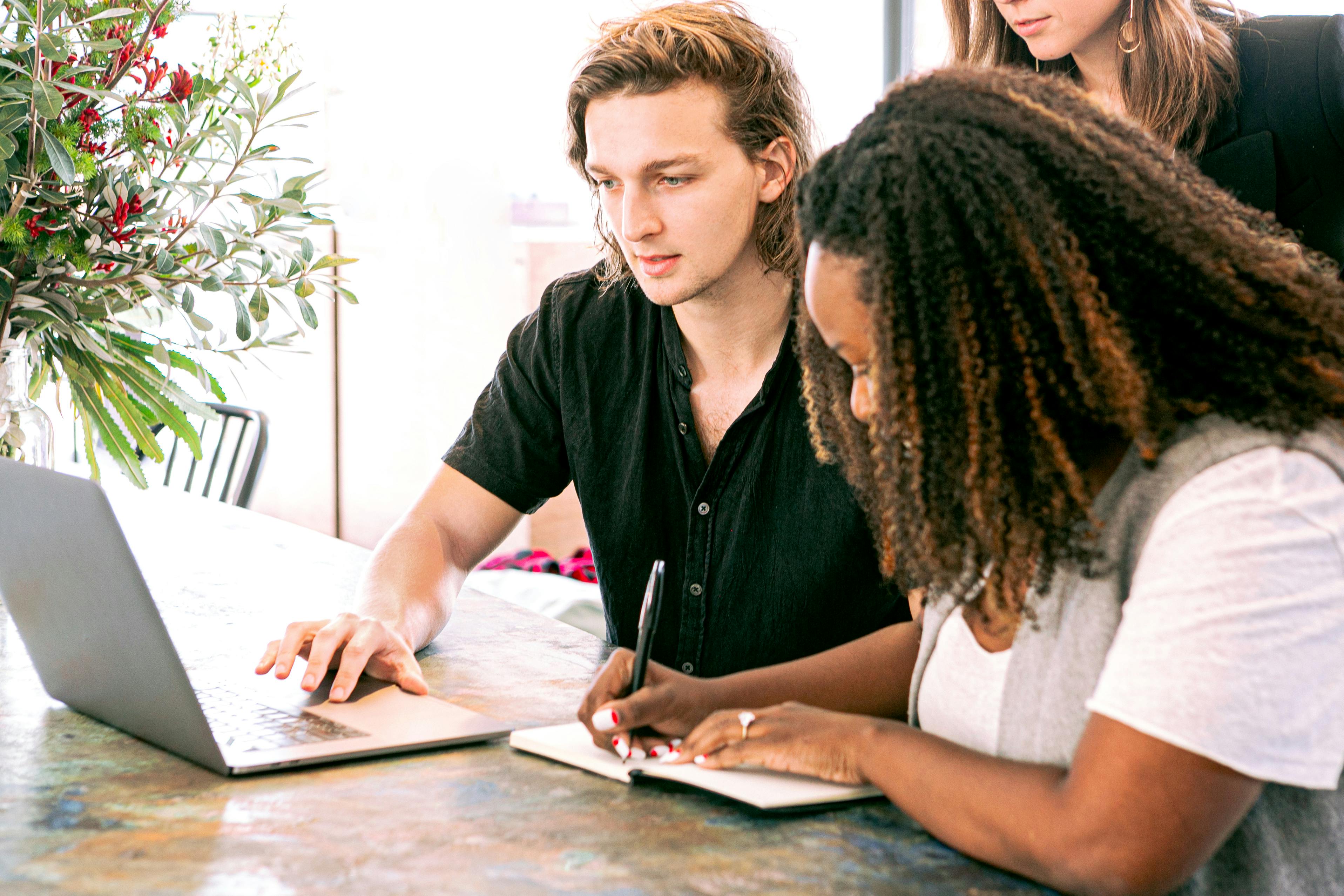  How SMEs Can Use AI to Draft Sponsorship Contracts