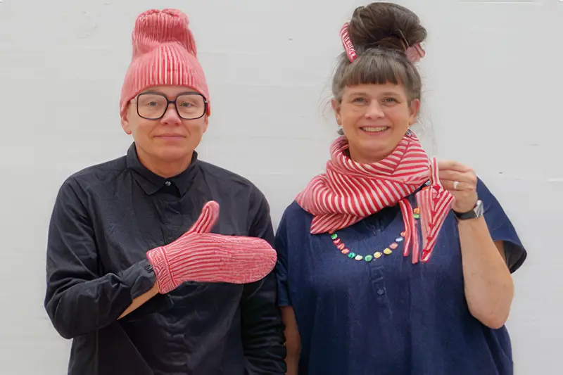 大きな木製オブジェ