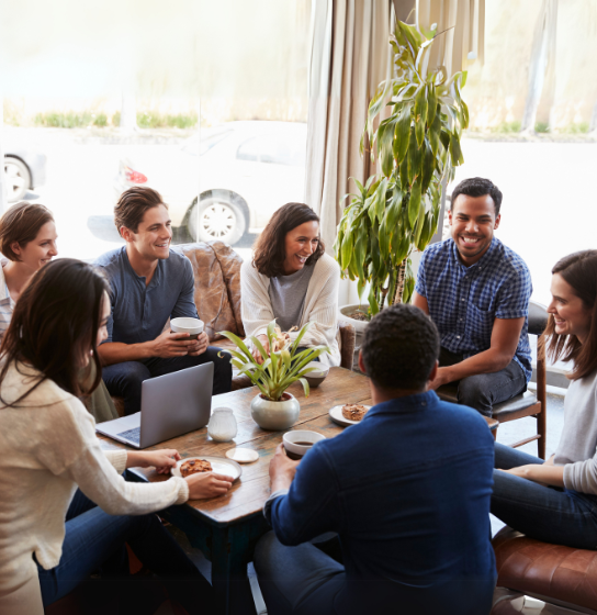 Photo de professionnels en réunion de l'EPE83
