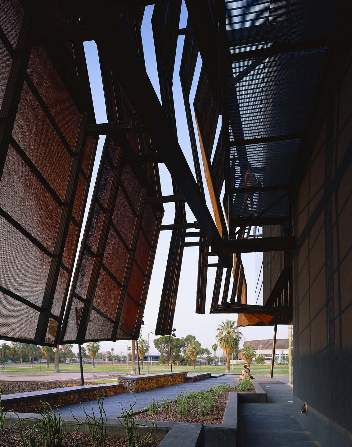 The idea of a three-dimensional mobius strip became the form-generating device for the inside and the outside of the building.