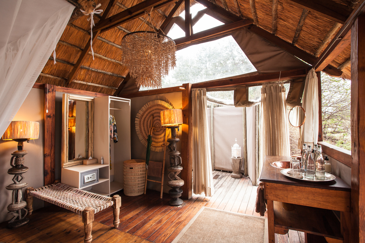 Bathroom of Sindabezi Island Camp room