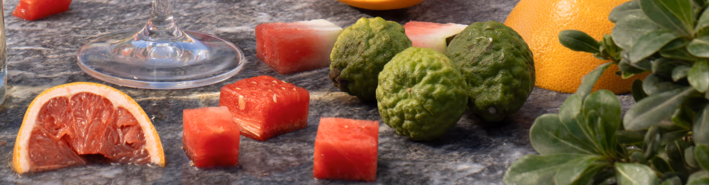 Bergamote and grapefruit on table displayed