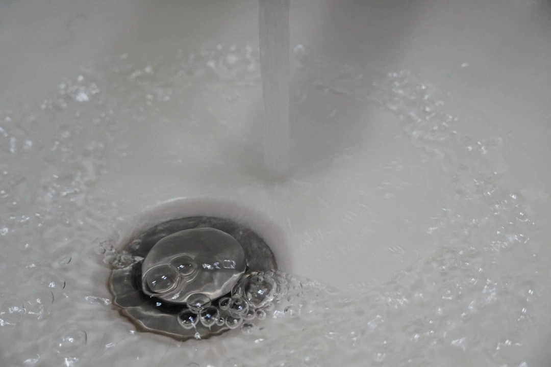 How to Identify Drain Clog Causes in Los Angeles Homes