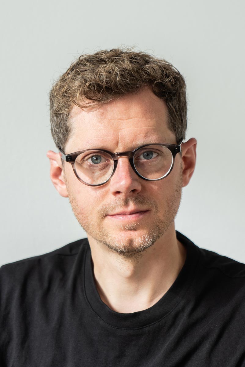 A profile picture of Henning Luedeke